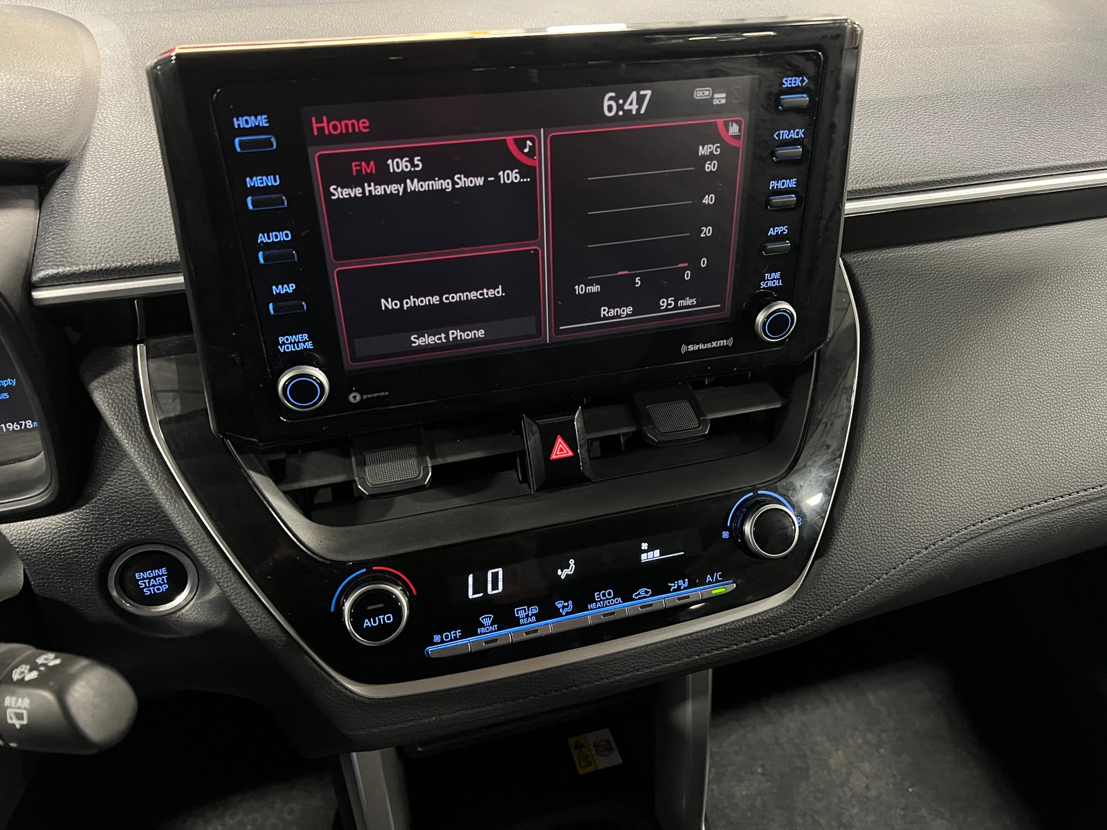 Thumbnail: 2022 Toyota Corolla Cross - 4