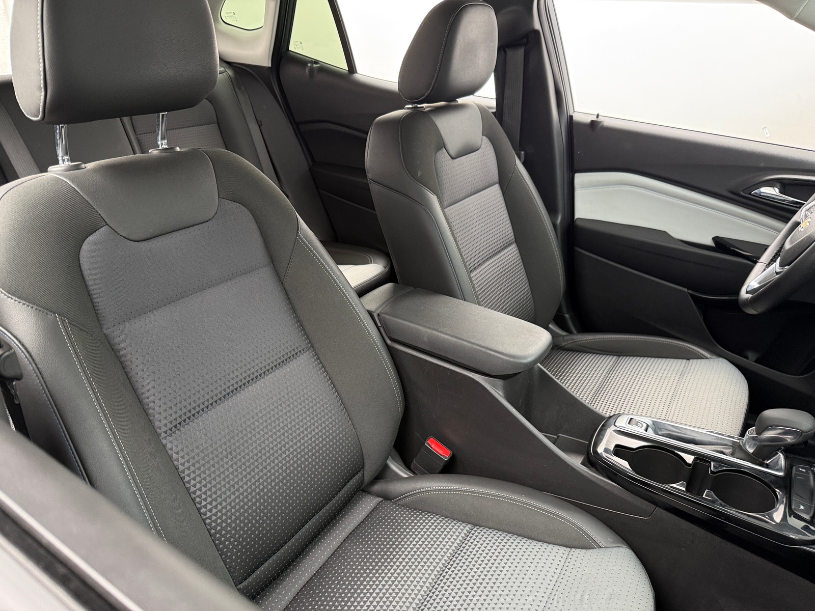 Thumbnail: 2025 Chevrolet Trax - 2