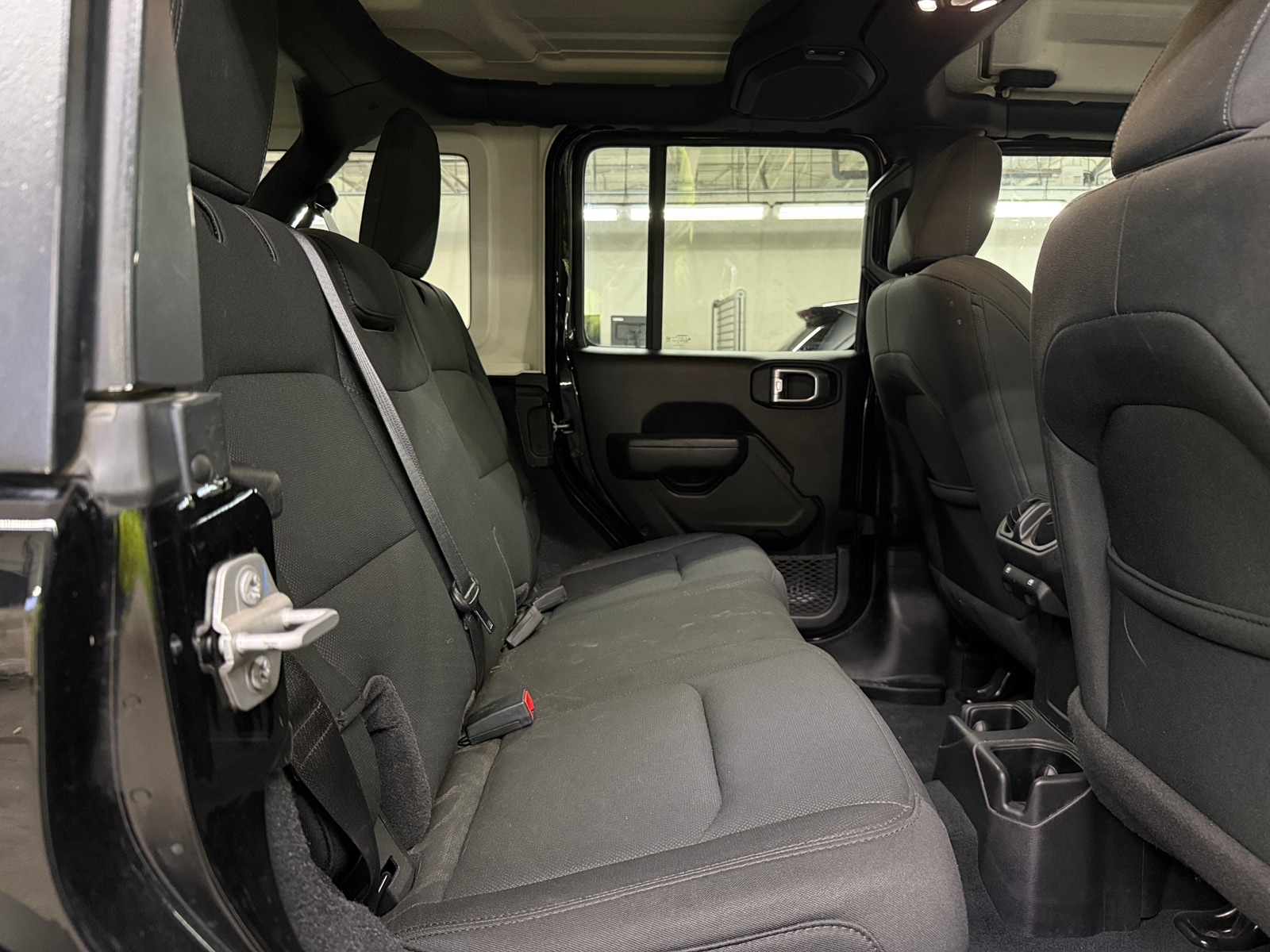 Thumbnail: 2022 Jeep Wrangler - 6