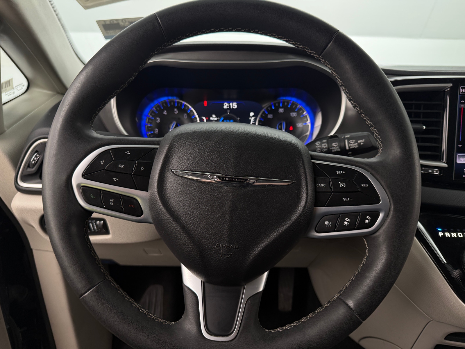 Thumbnail: 2023 Chrysler Pacifica - 4