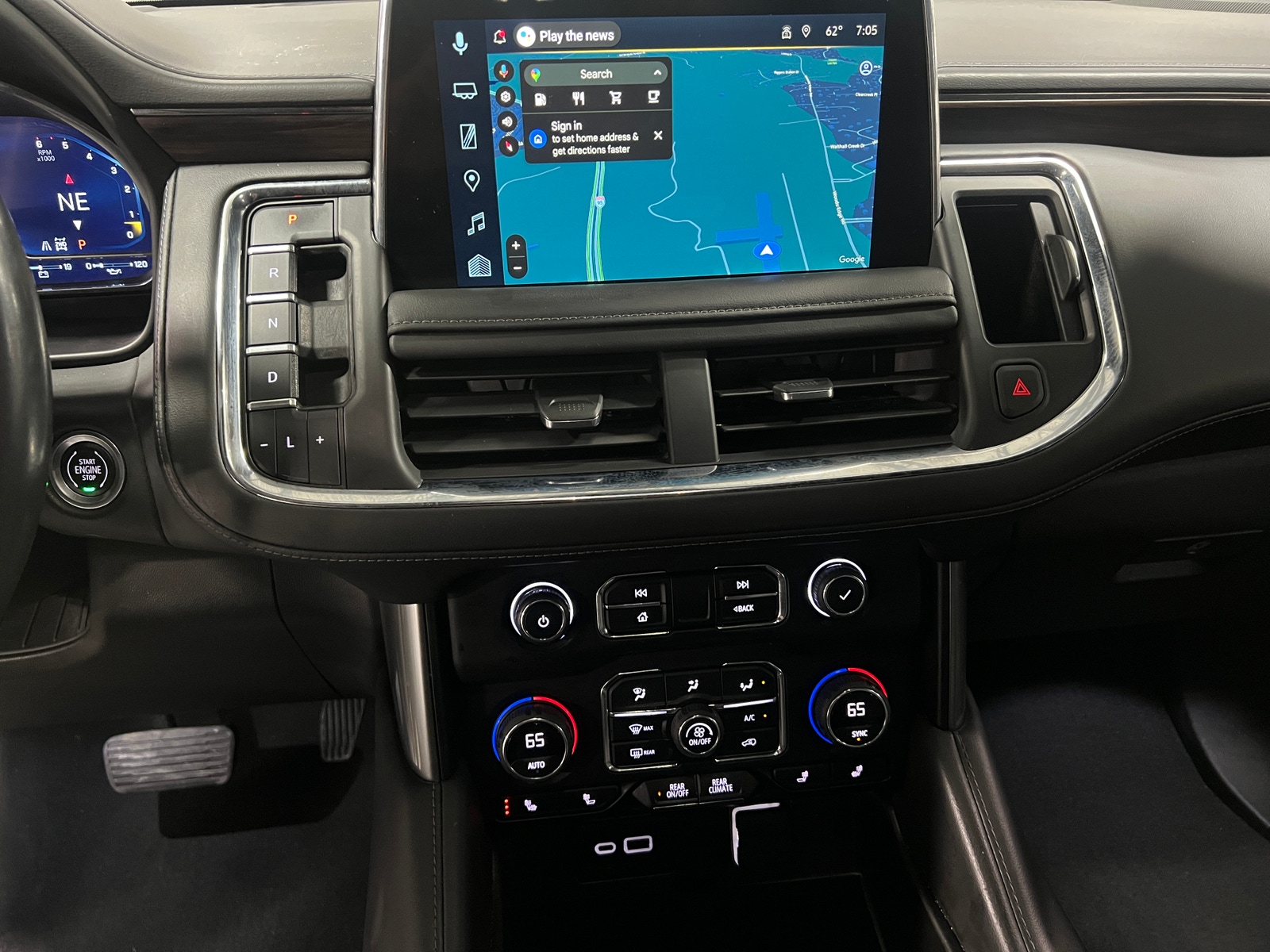 Thumbnail: 2023 Chevrolet Suburban - 3