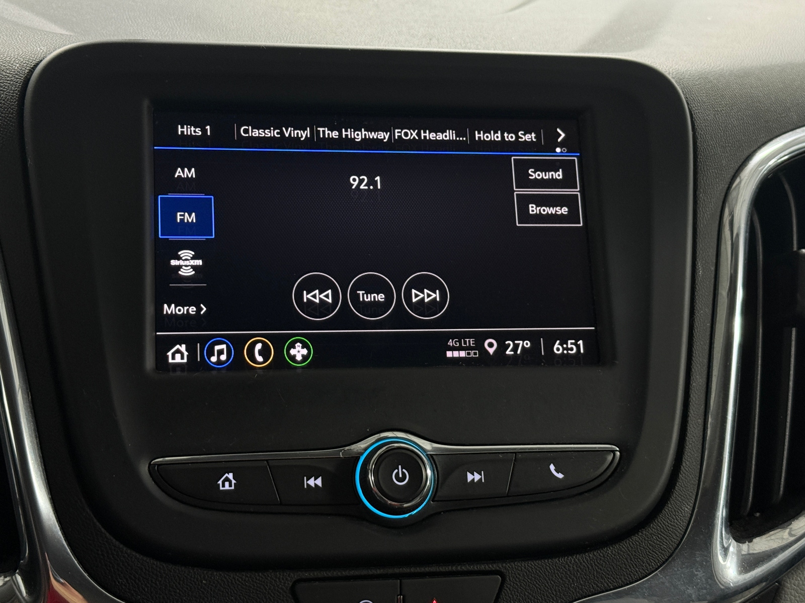 Thumbnail: 2023 Chevrolet Equinox - 4