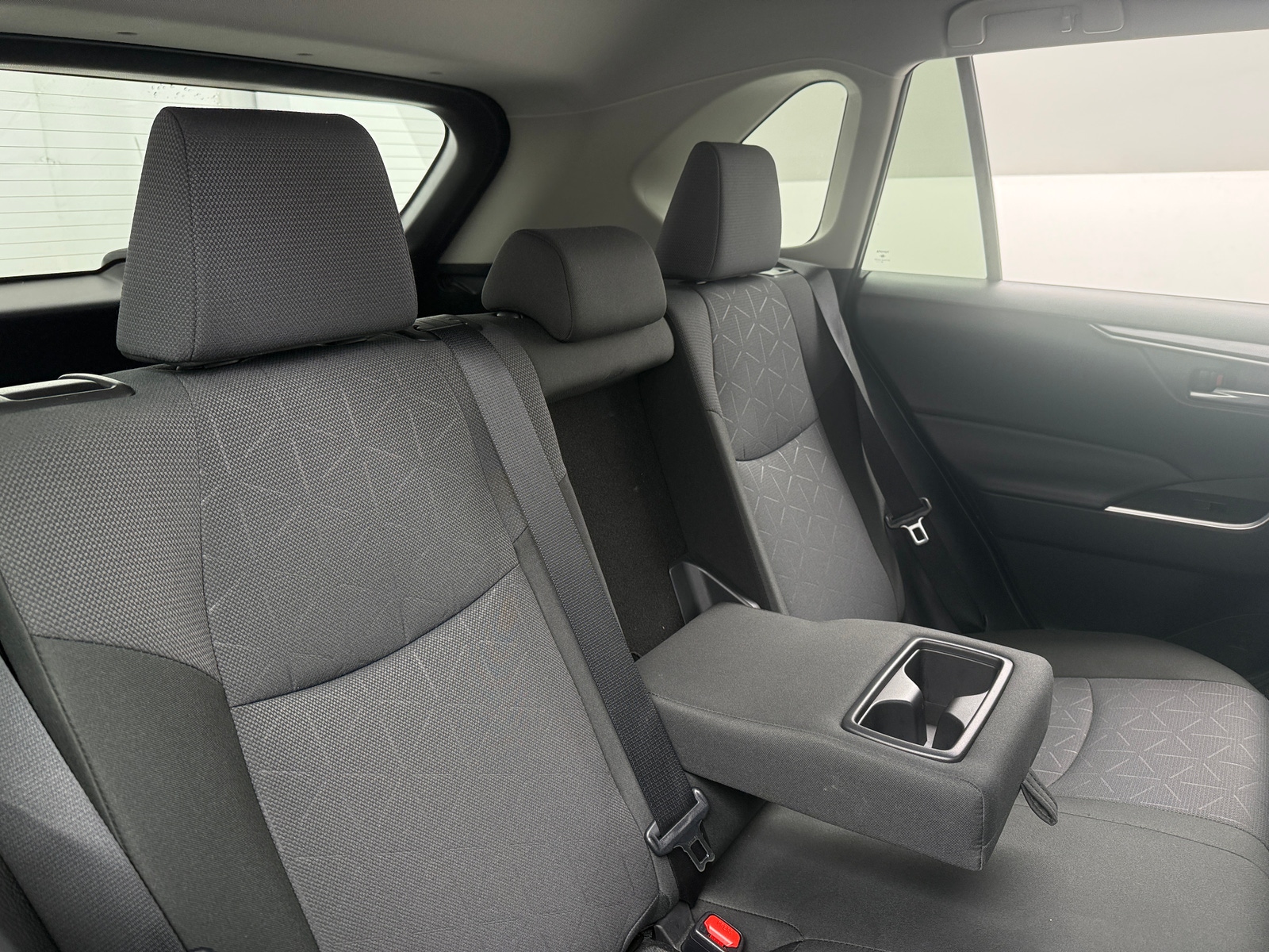 Thumbnail: 2025 Toyota RAV4 - 6