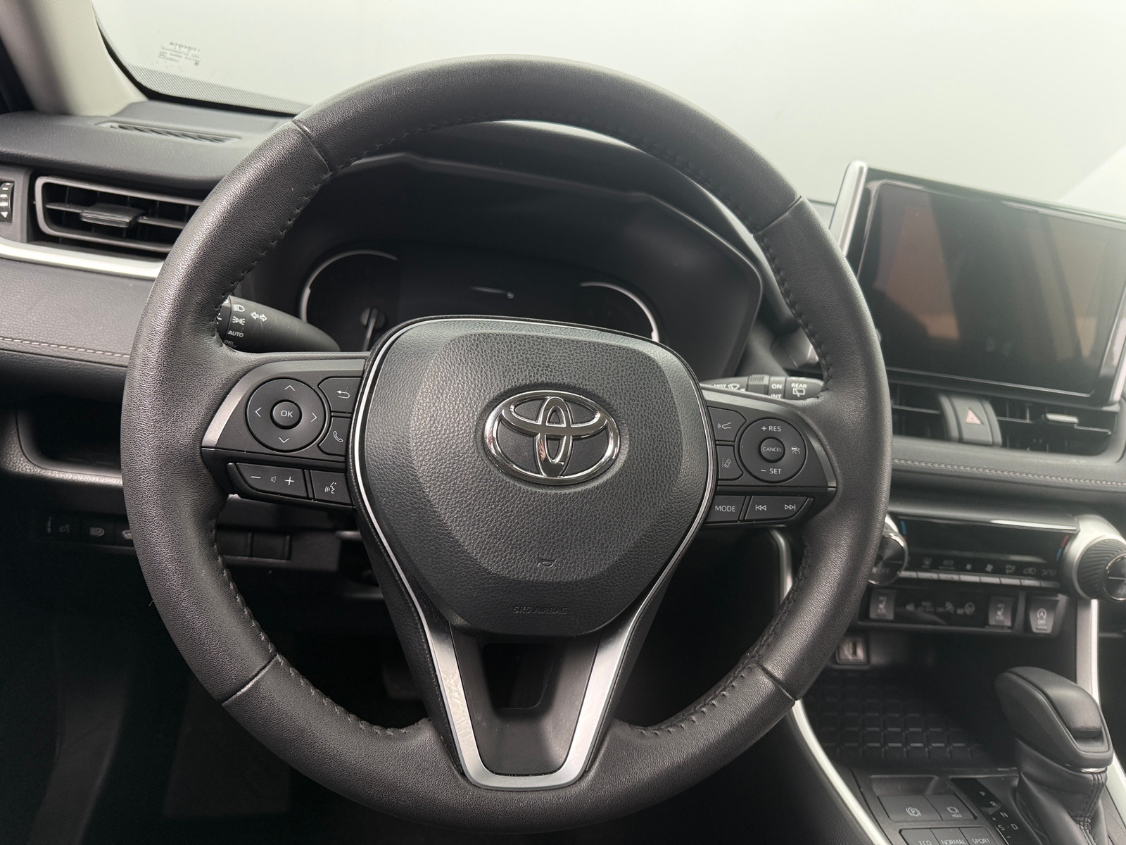 Thumbnail: 2025 Toyota RAV4 - 5