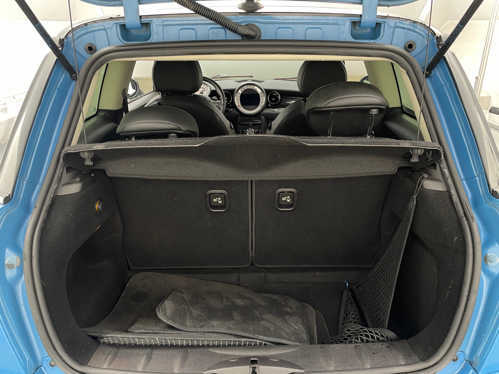 Thumbnail: 2012 MINI Cooper Hardtop - 6