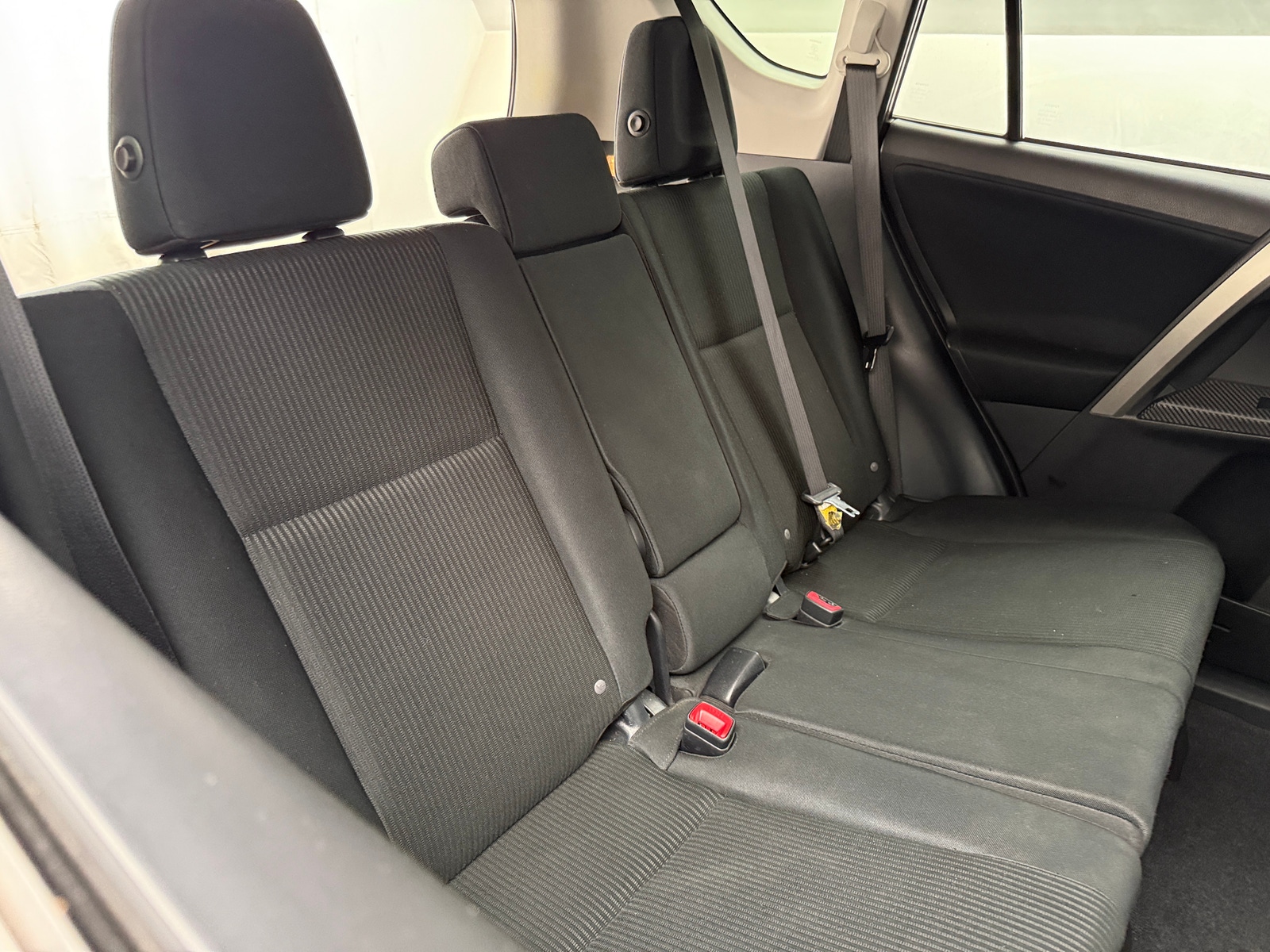 Thumbnail: 2015 Toyota RAV4 - 6