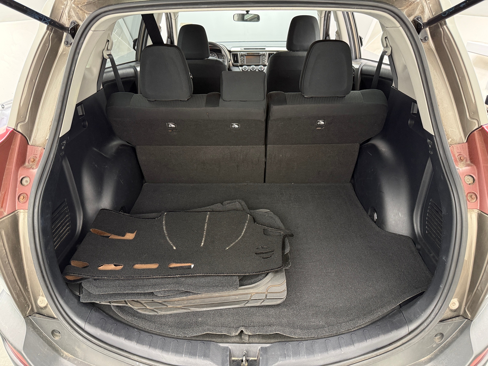 Thumbnail: 2015 Toyota RAV4 - 7