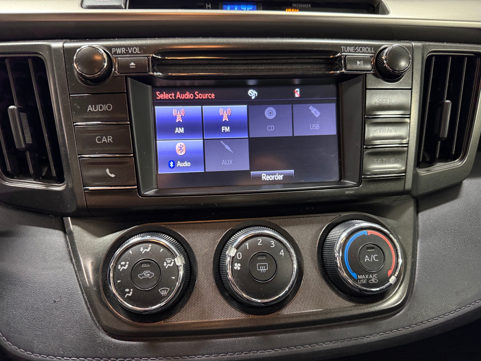 Thumbnail: 2015 Toyota RAV4 - 4