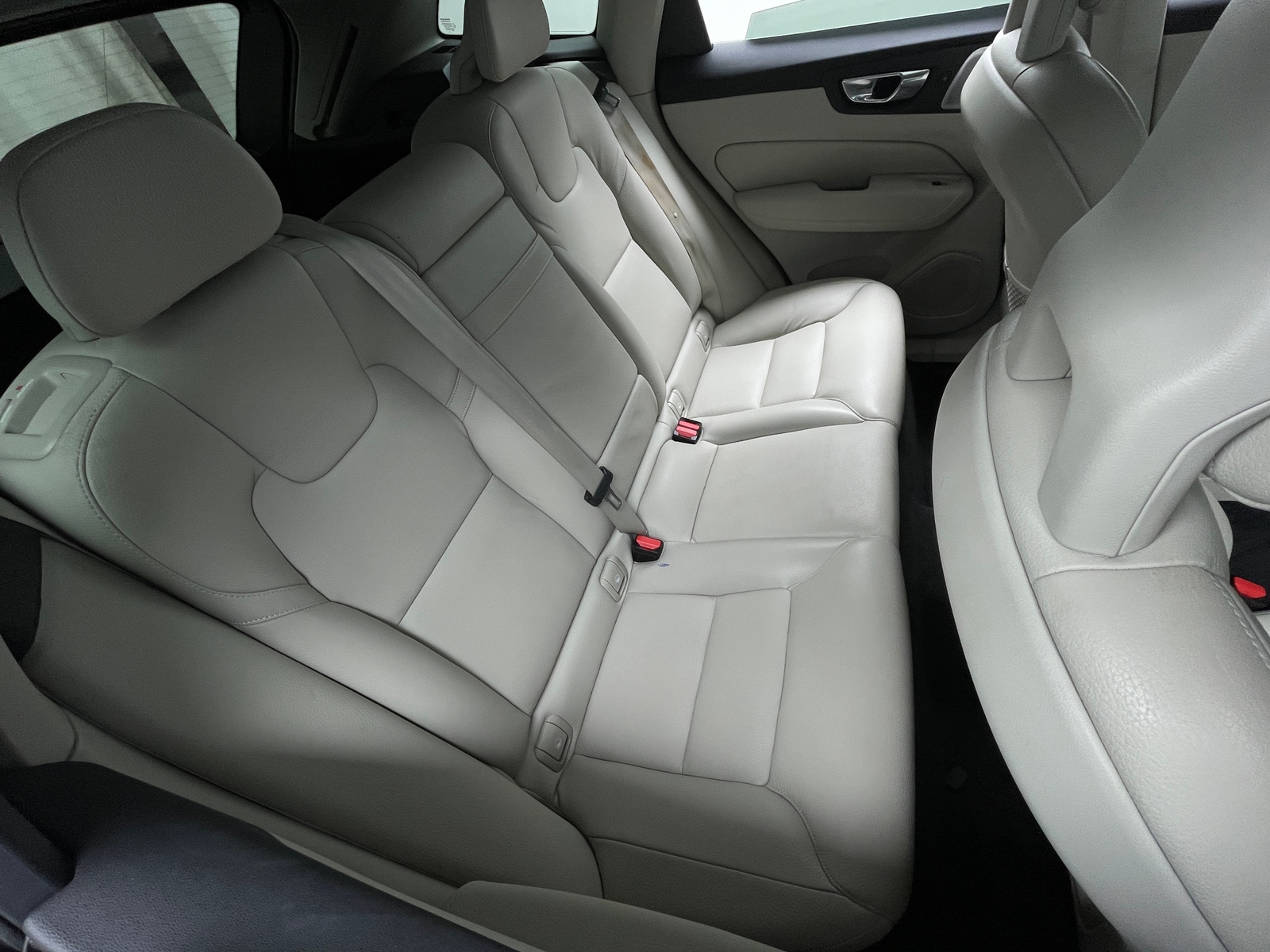 Thumbnail: 2018 Volvo XC60 - 5