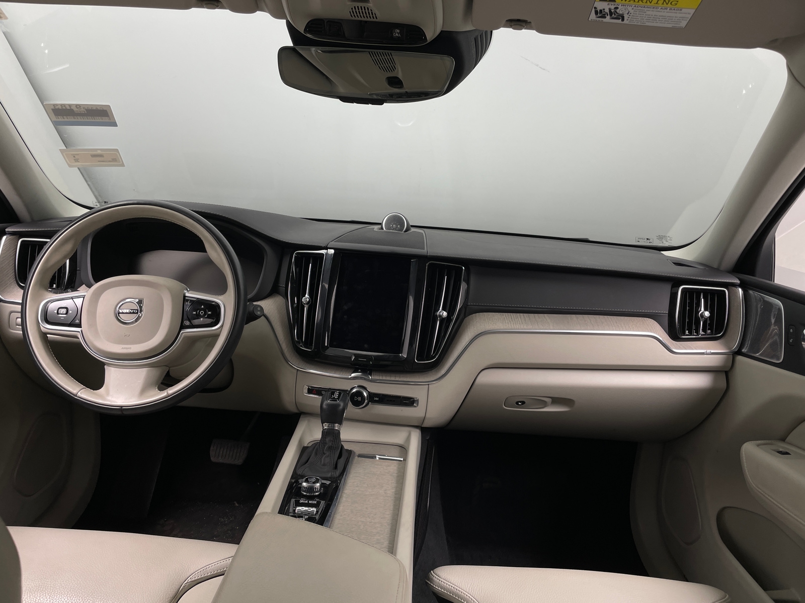 Thumbnail: 2018 Volvo XC60 - 2