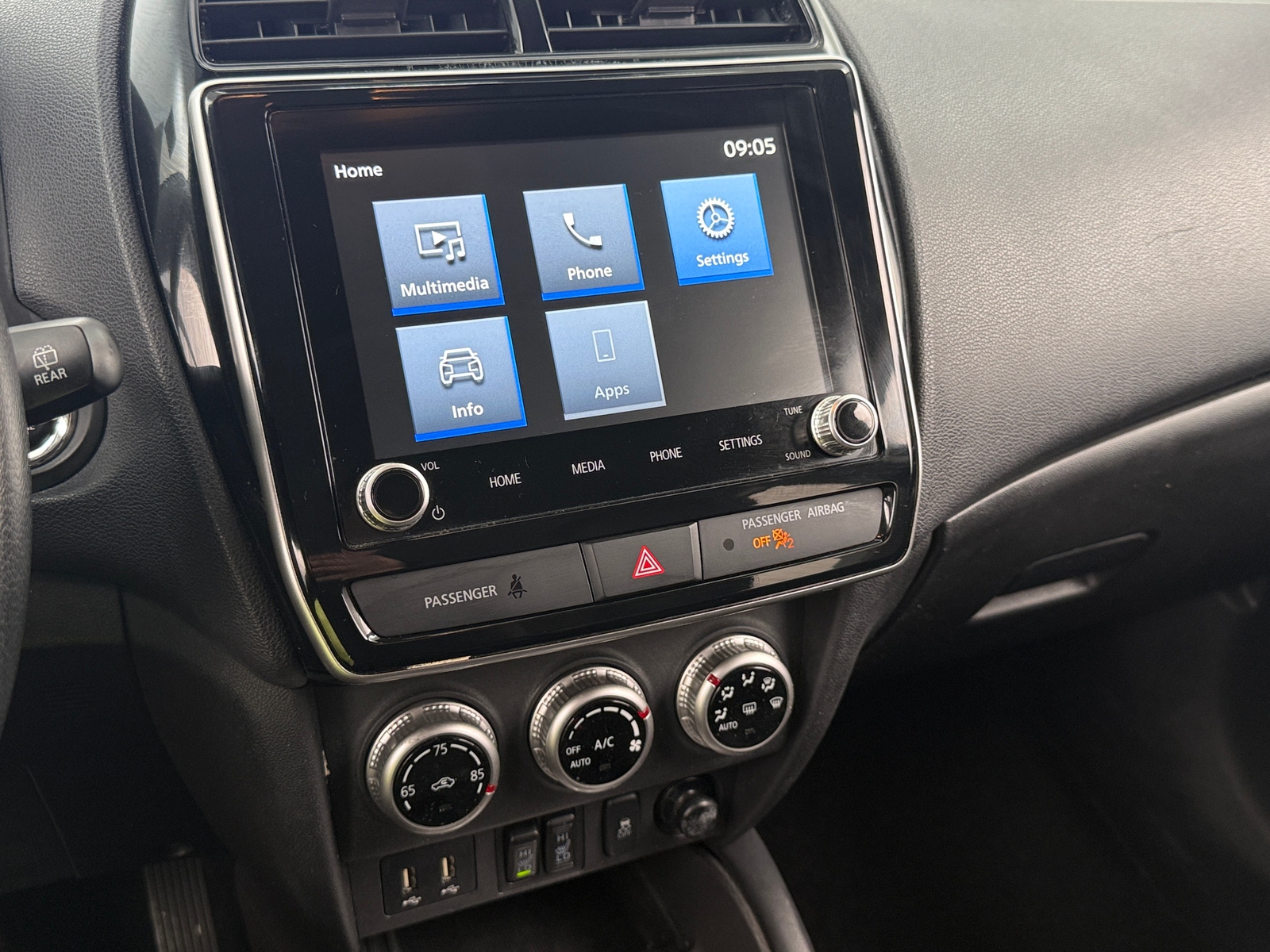 Thumbnail: 2024 Mitsubishi Outlander Sport - 3