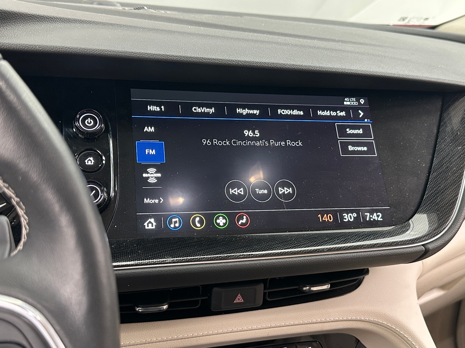 Thumbnail: 2023 Buick Envision - 3