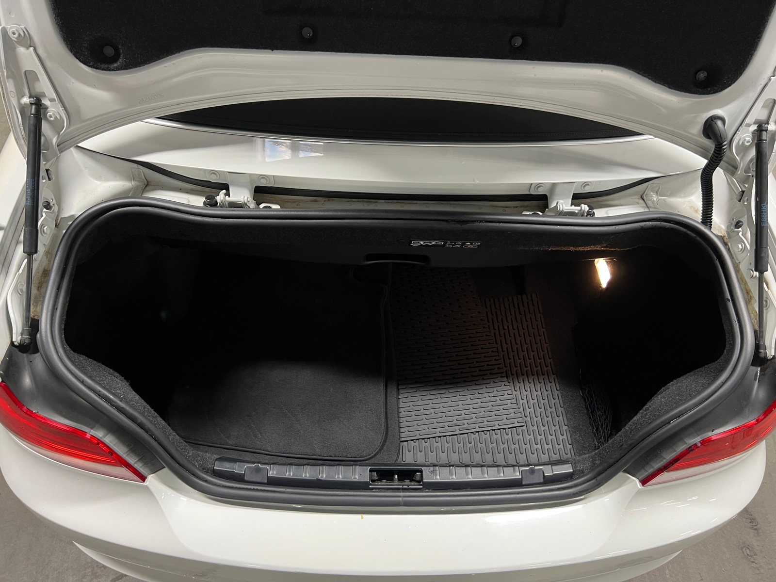 Thumbnail: 2013 BMW 1 Series - 6