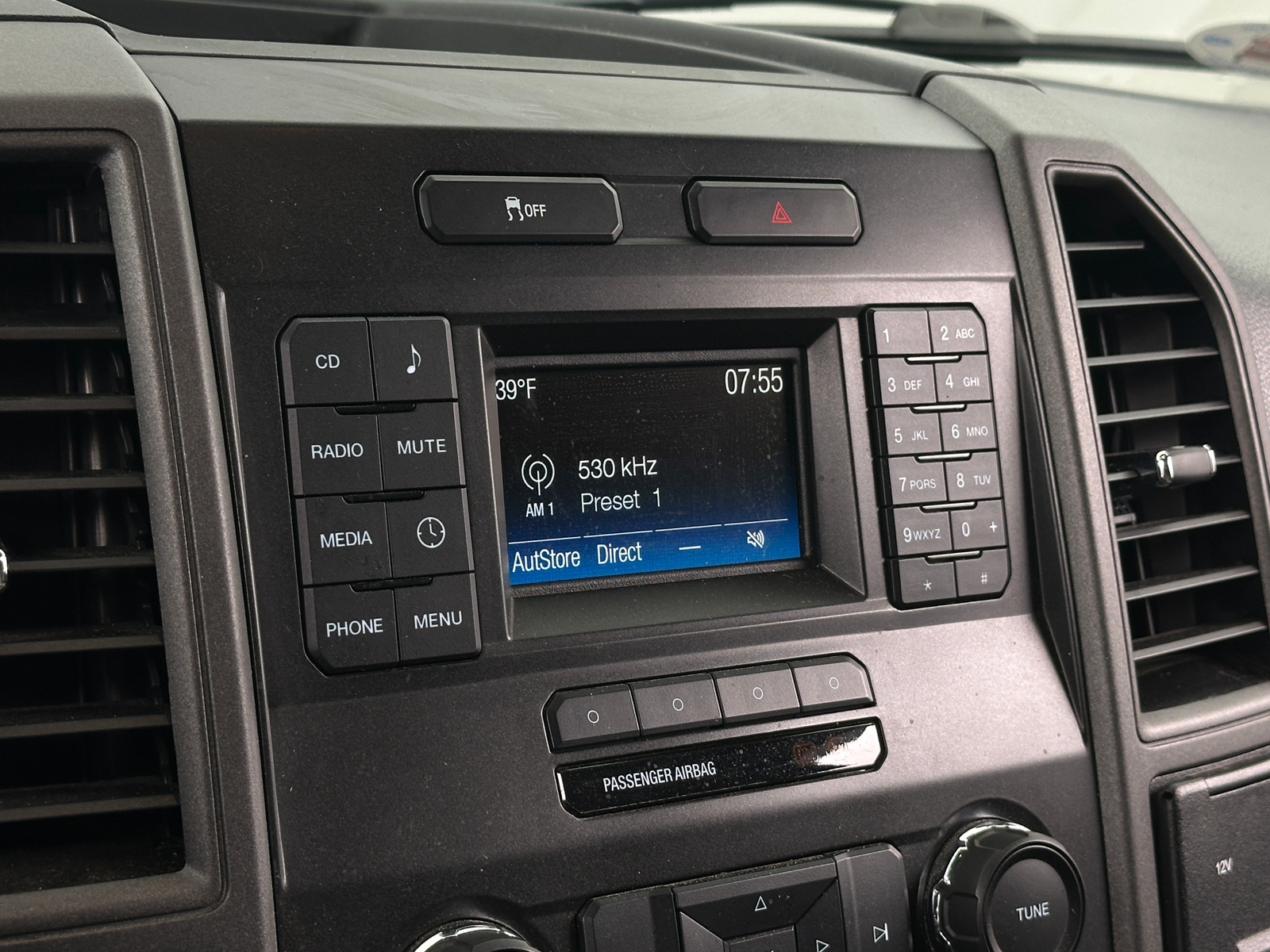 Thumbnail: 2018 Ford Econoline - 4