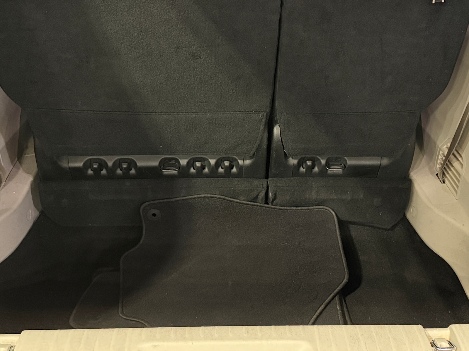 Thumbnail: 2018 Chrysler Pacifica - 6