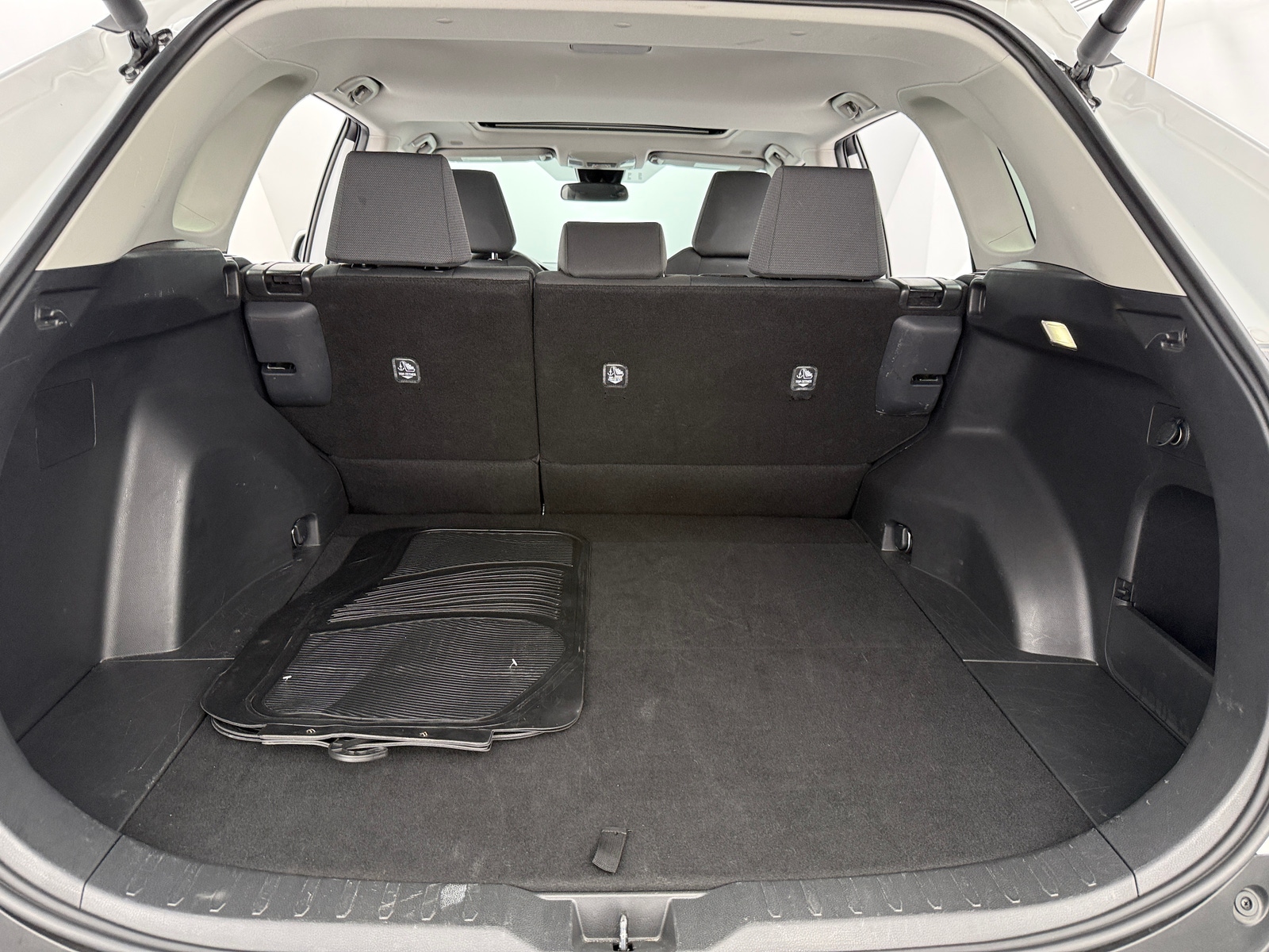 Thumbnail: 2025 Toyota RAV4 - 7