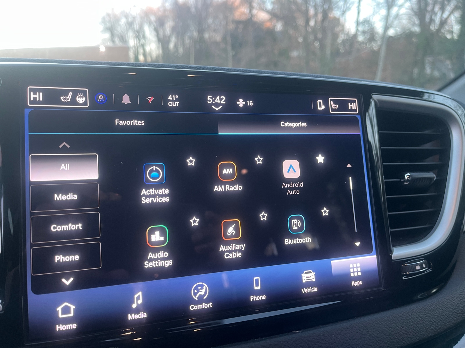 Thumbnail: 2025 Chrysler Pacifica - 4