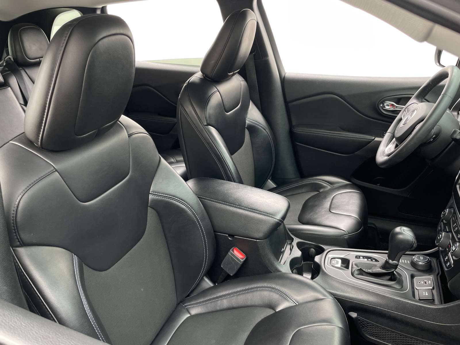 Thumbnail: 2020 Jeep Cherokee - 2