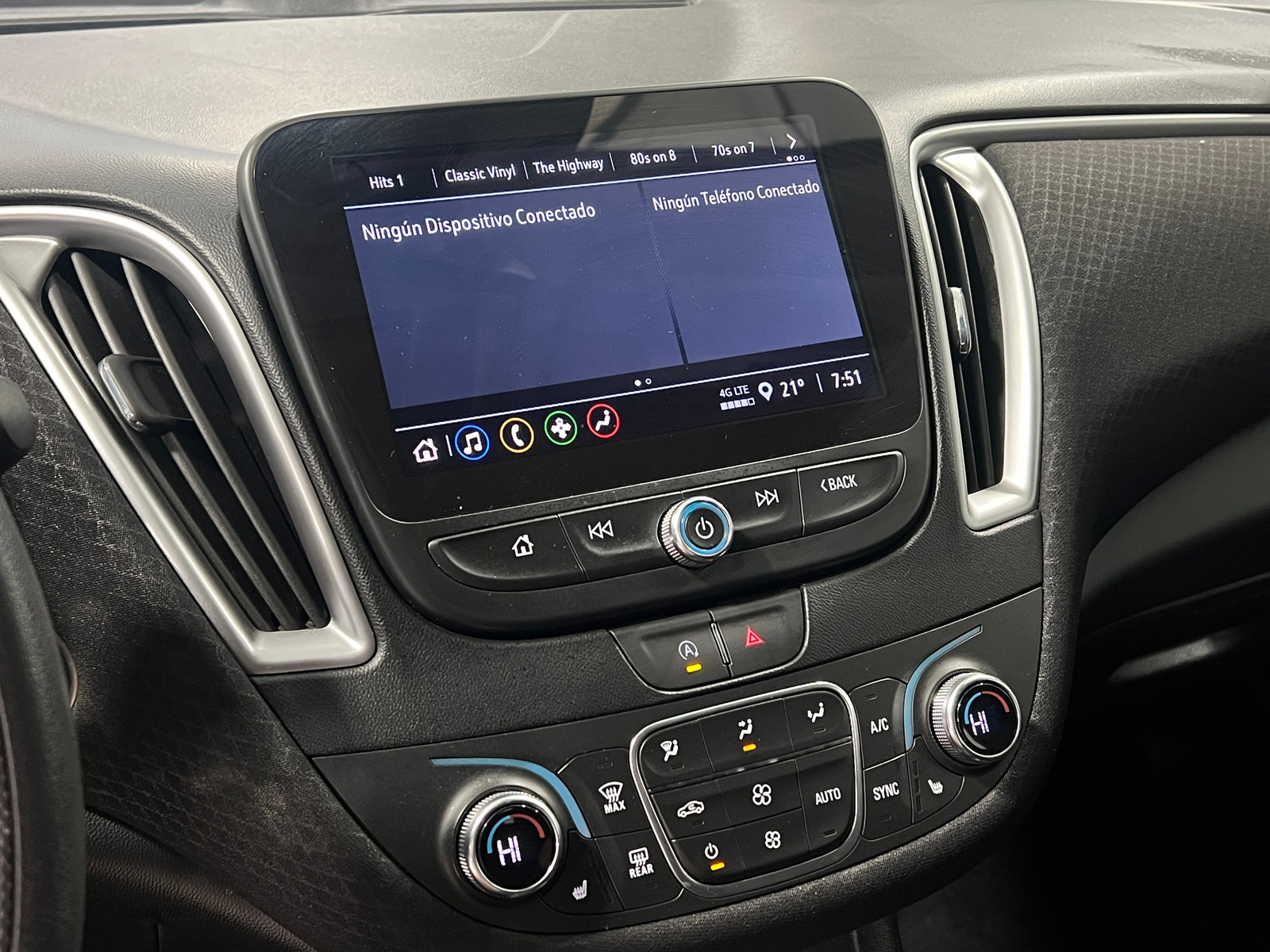 Thumbnail: 2024 Chevrolet Malibu - 4