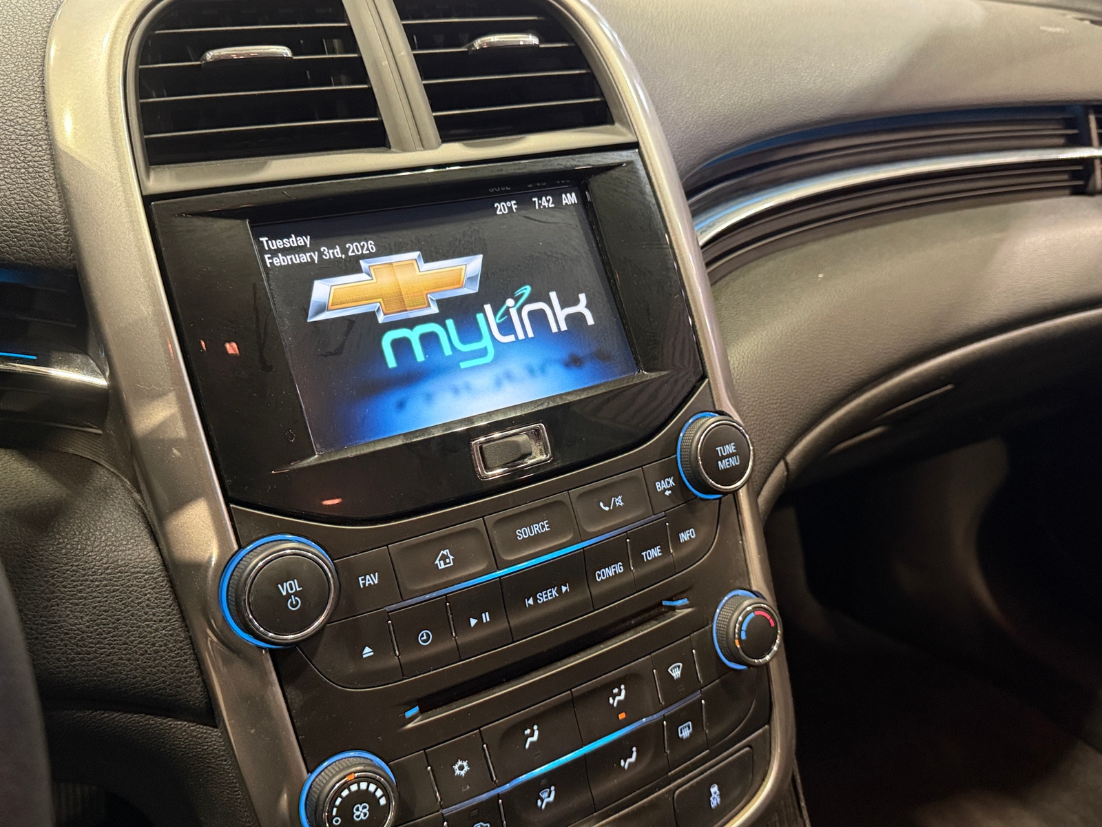 Thumbnail: 2015 Chevrolet Malibu - 4