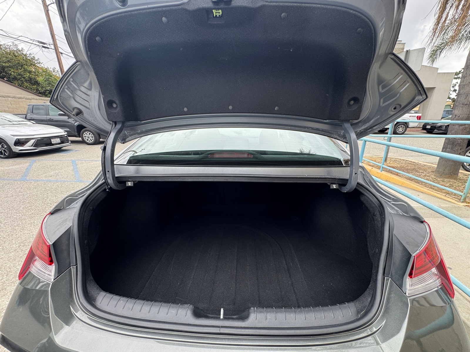 Thumbnail: 2025 Hyundai Elantra - 5