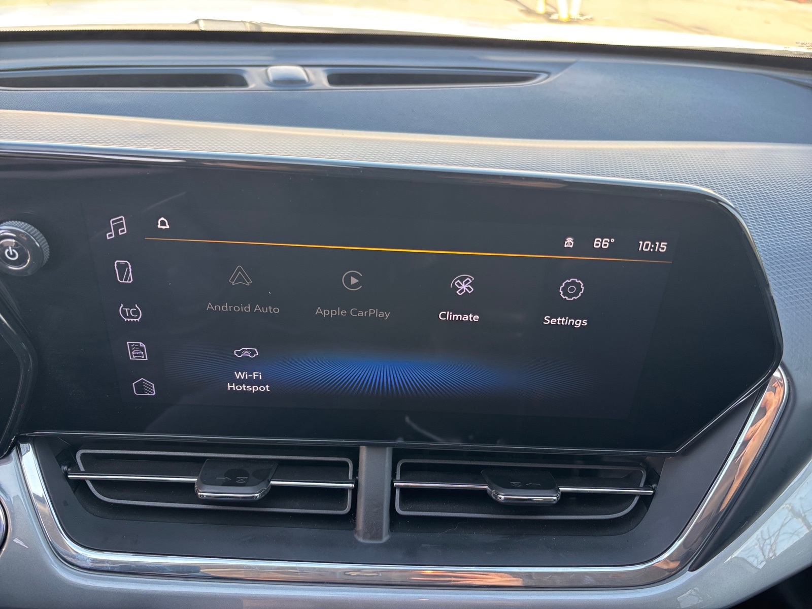 Thumbnail: 2025 Chevrolet Trax - 4