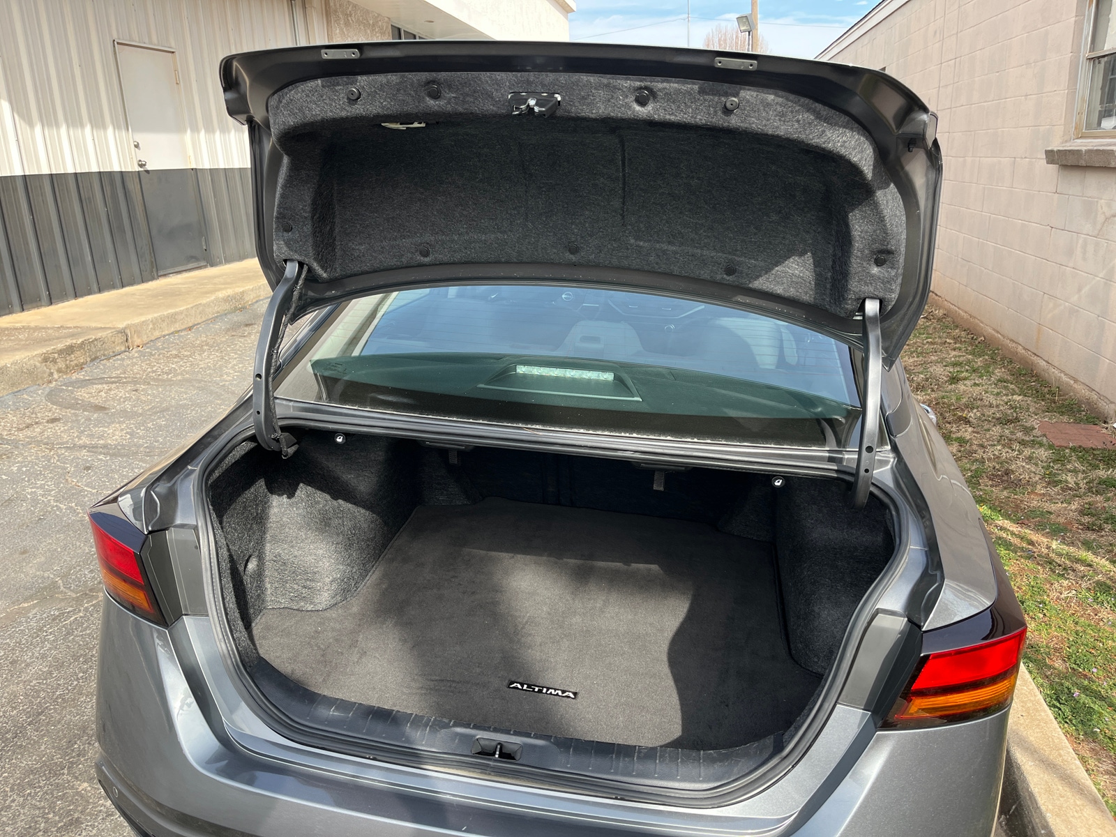 Thumbnail: 2025 Nissan Altima - 6