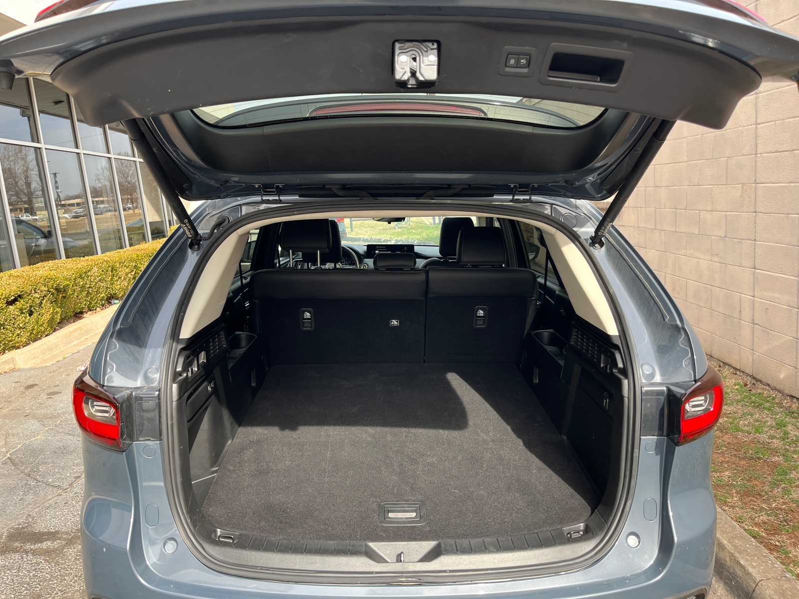 Thumbnail: 2025 Mazda CX-70 - 6