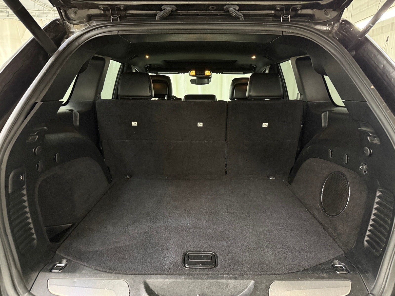 Thumbnail: 2019 Jeep Grand Cherokee - 6