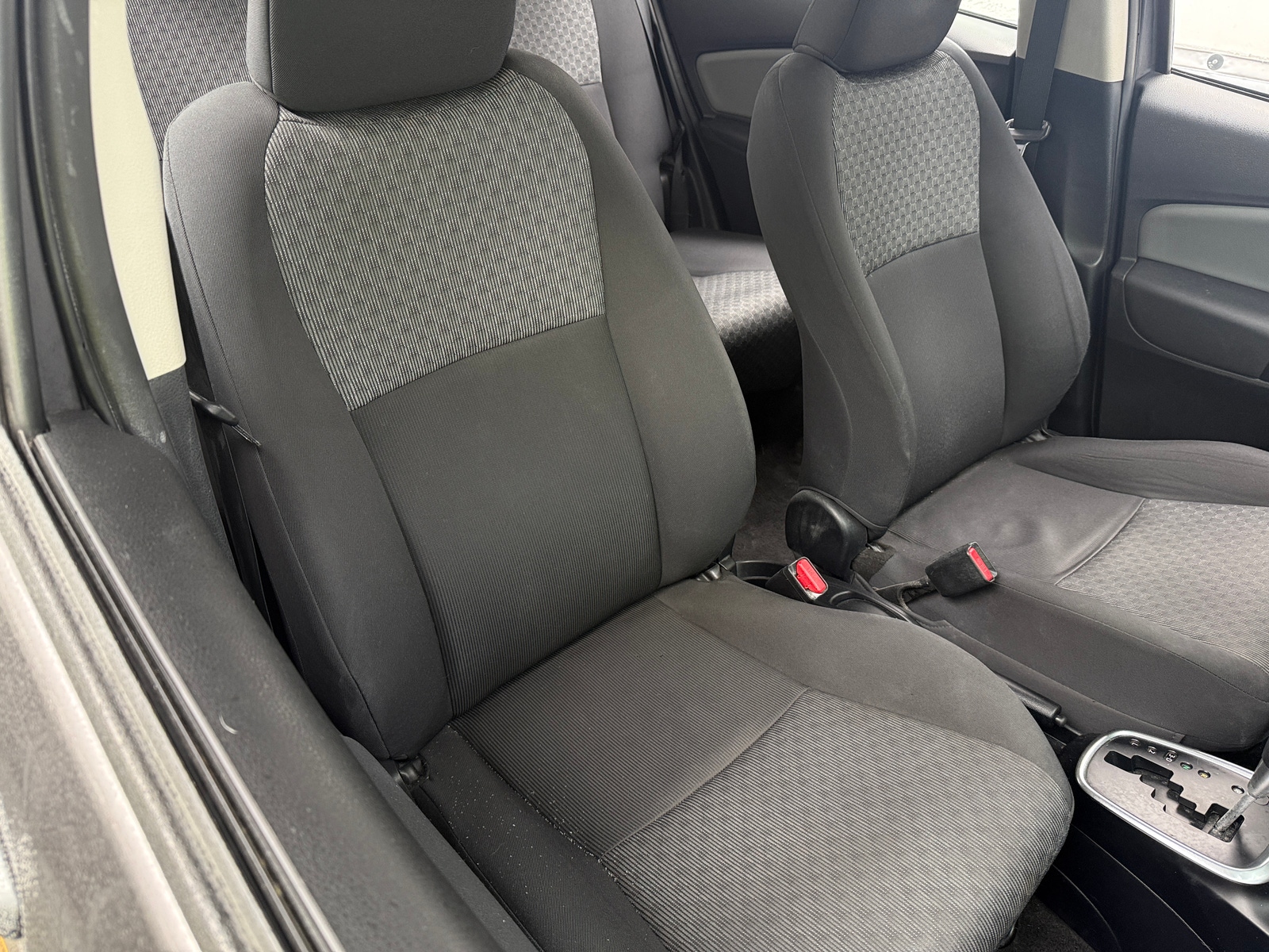 Thumbnail: 2015 Toyota Yaris - 2