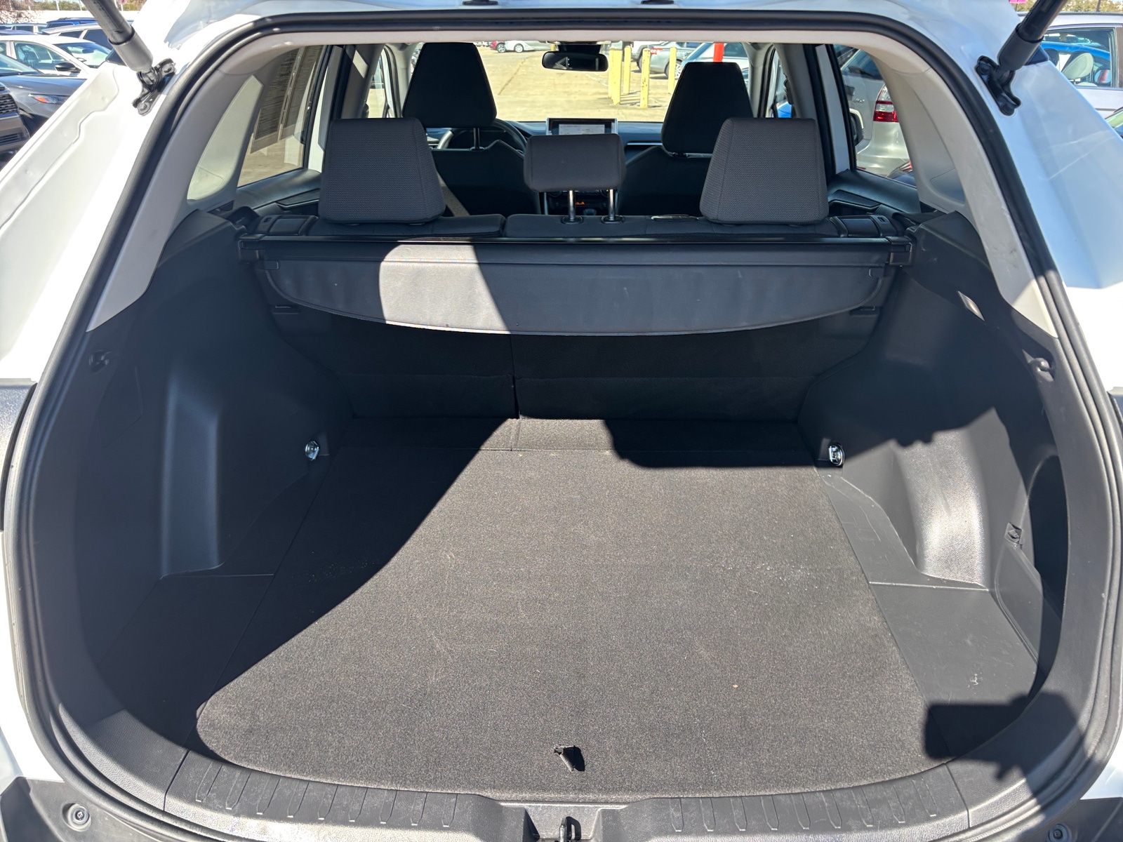 Thumbnail: 2025 Toyota RAV4 - 6