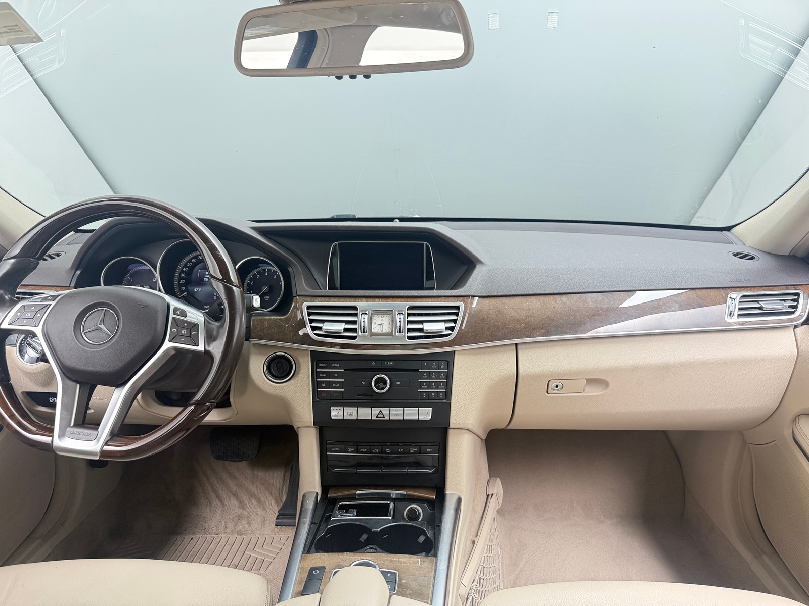 Thumbnail: 2016 Mercedes-Benz E-Class - 2