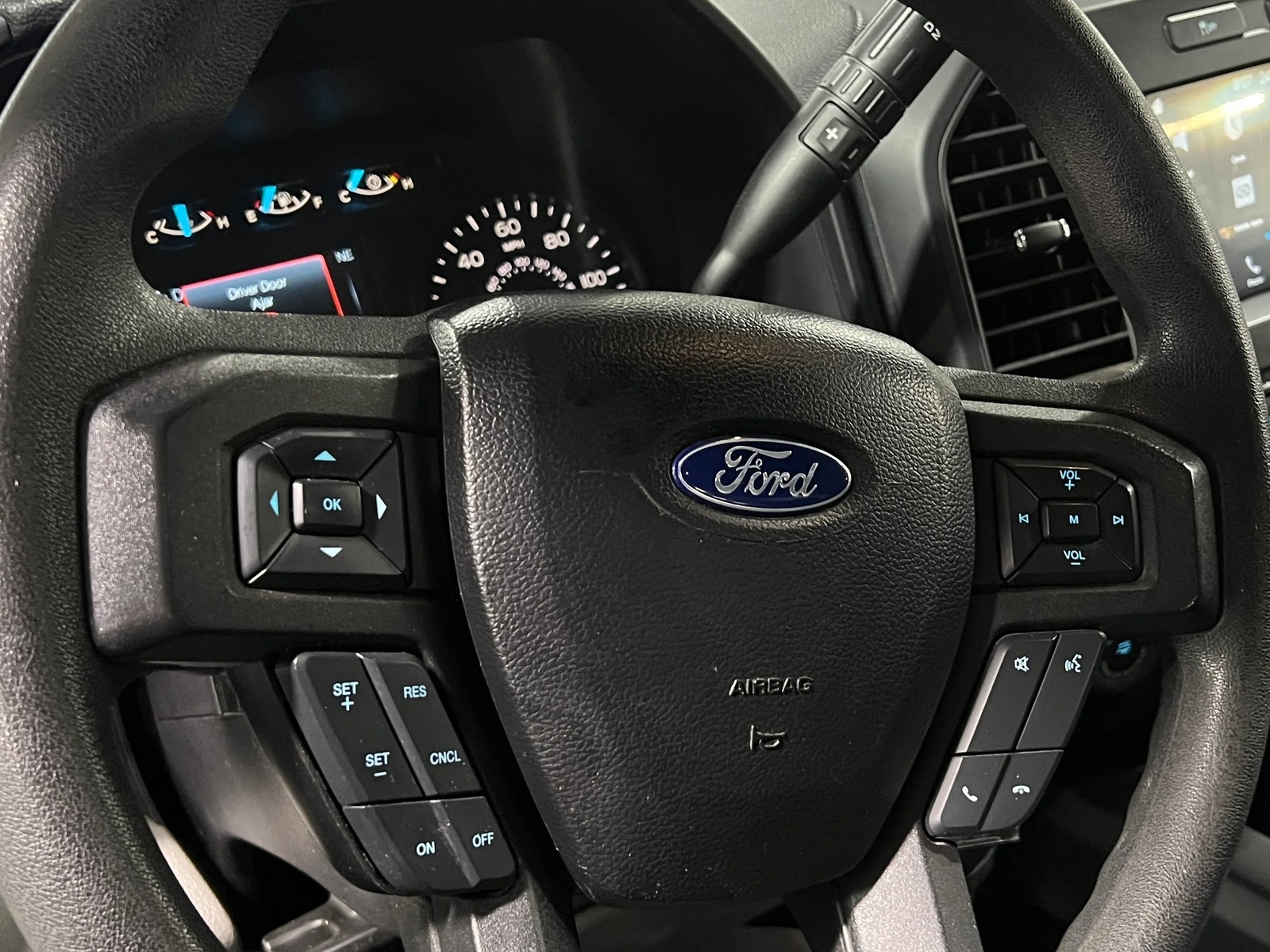 Thumbnail: 2018 Ford Econoline - 5