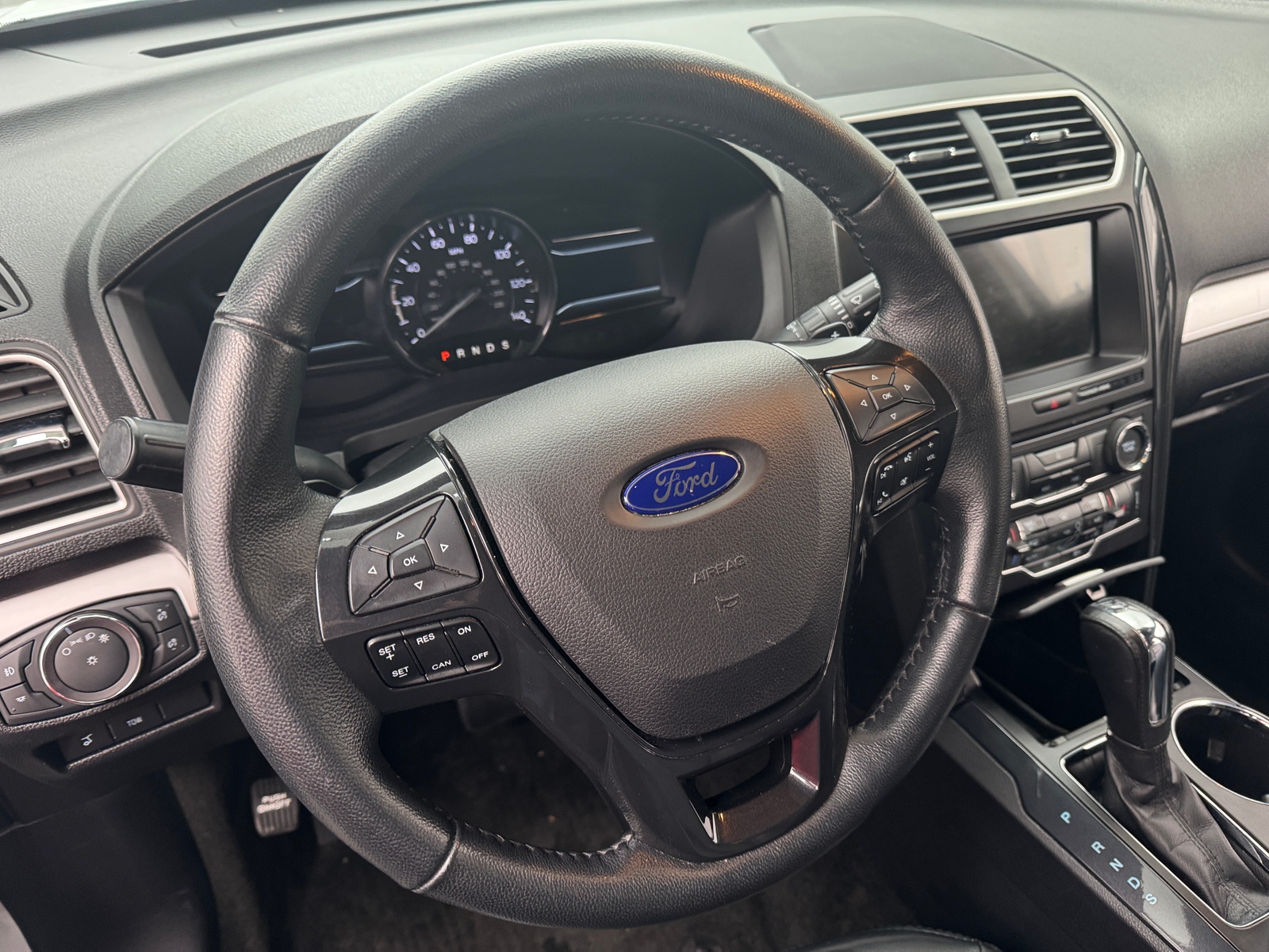 Thumbnail: 2017 Ford Explorer - 5