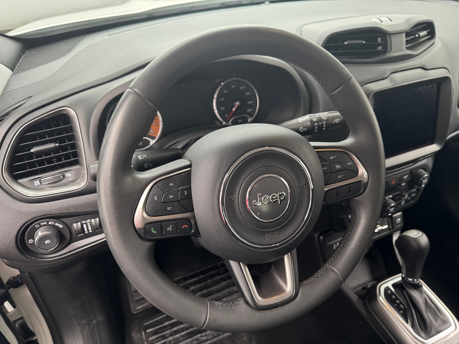 Thumbnail: 2022 Jeep Renegade - 5