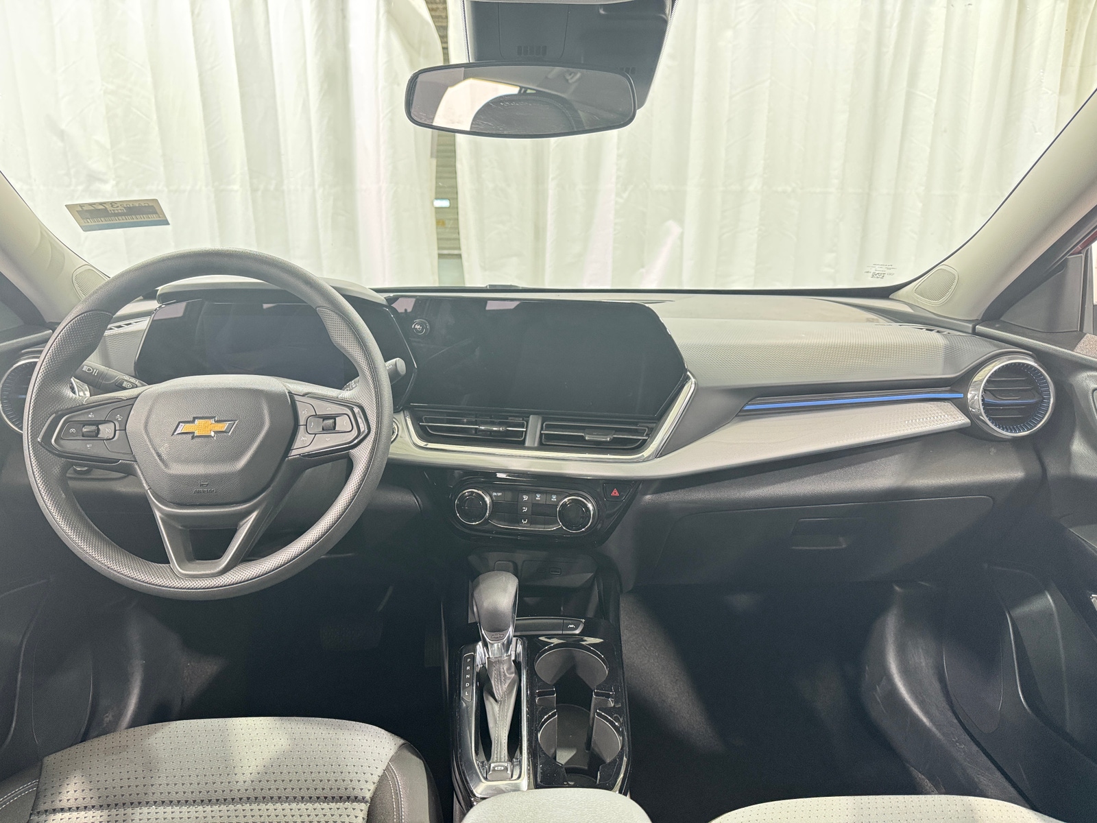 Thumbnail: 2025 Chevrolet Trax - 3