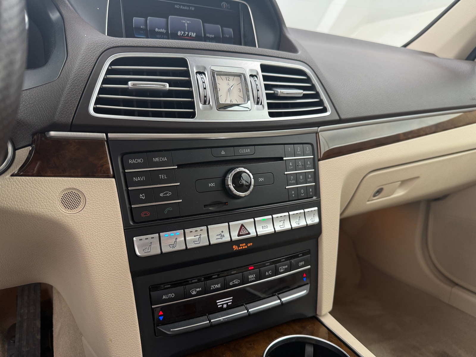 Thumbnail: 2017 Mercedes-Benz E-Class - 3