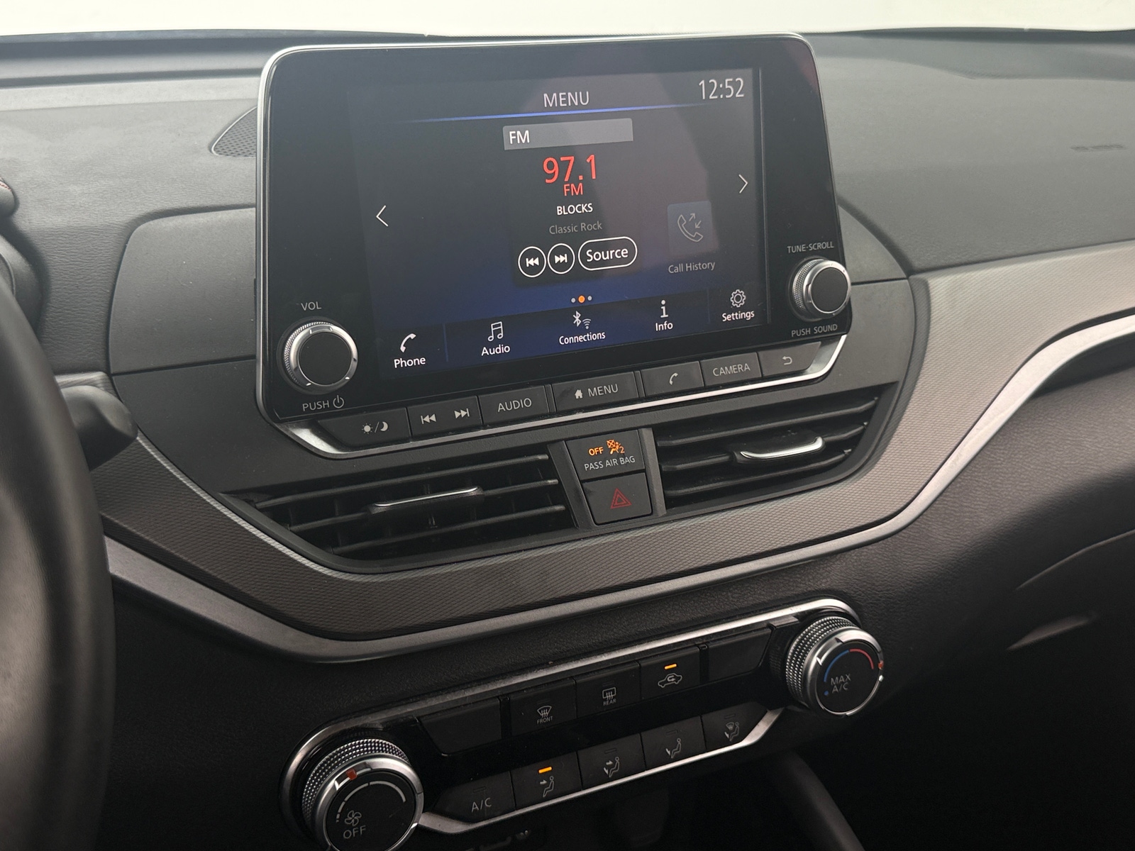 Thumbnail: 2025 Nissan Altima - 4