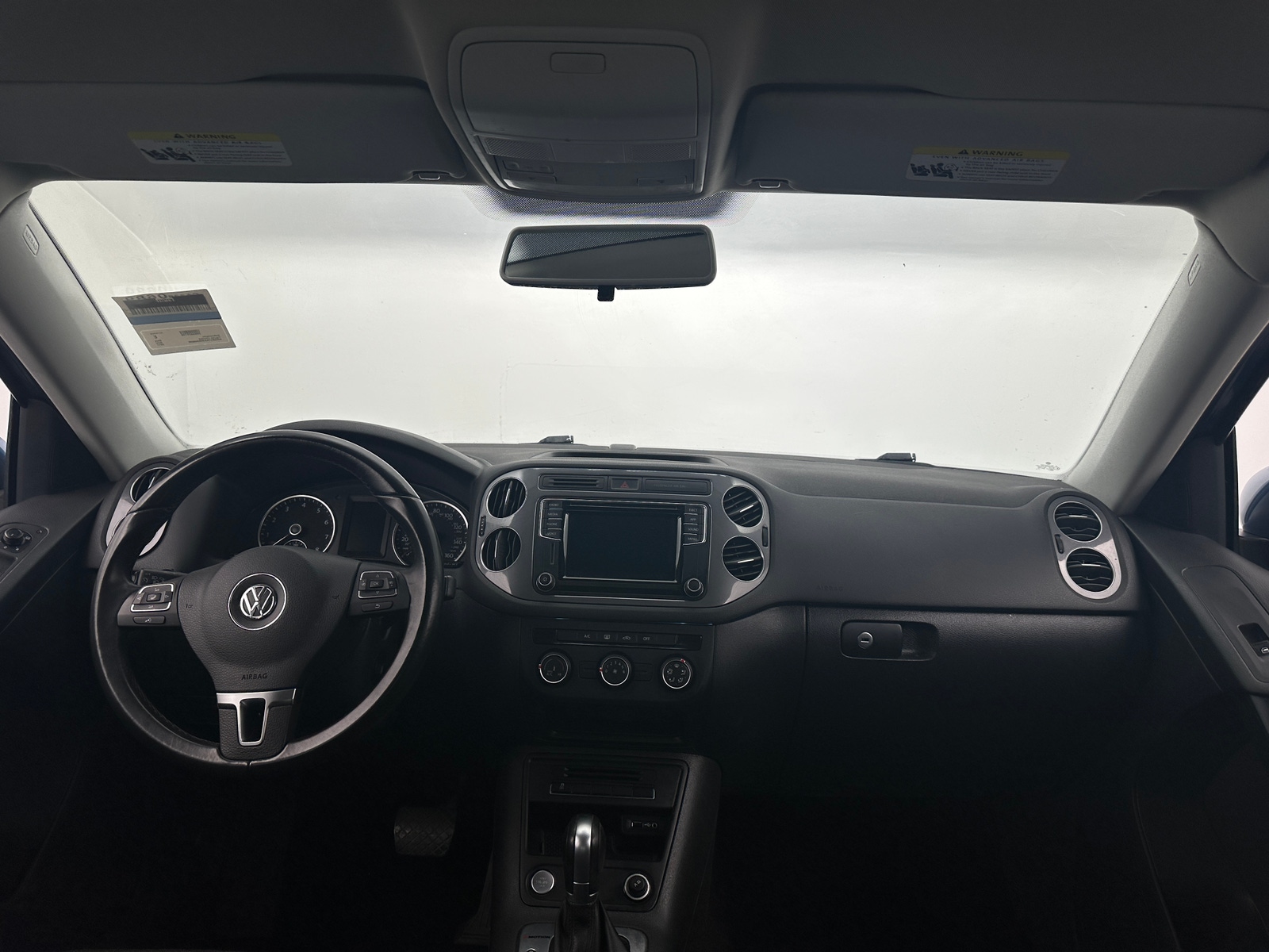 Thumbnail: 2017 Volkswagen Tiguan - 3