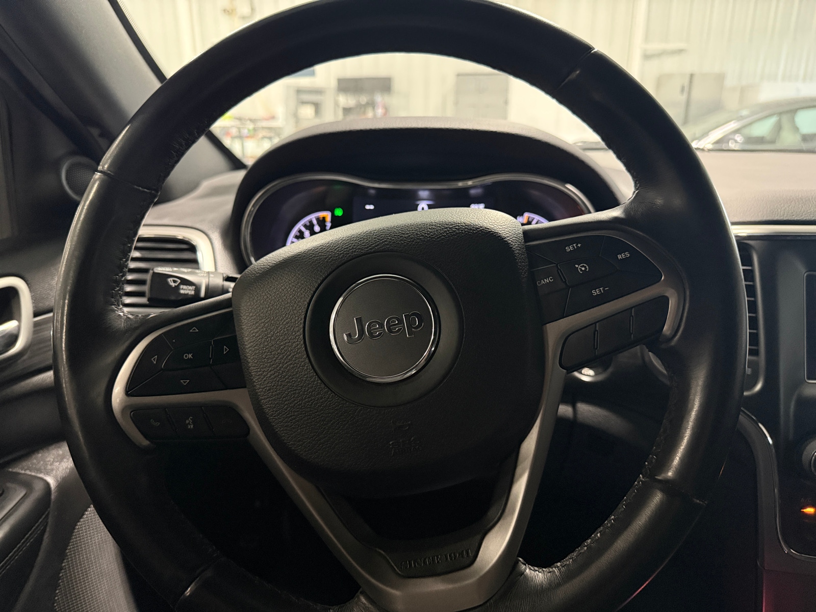 Thumbnail: 2019 Jeep Grand Cherokee - 5