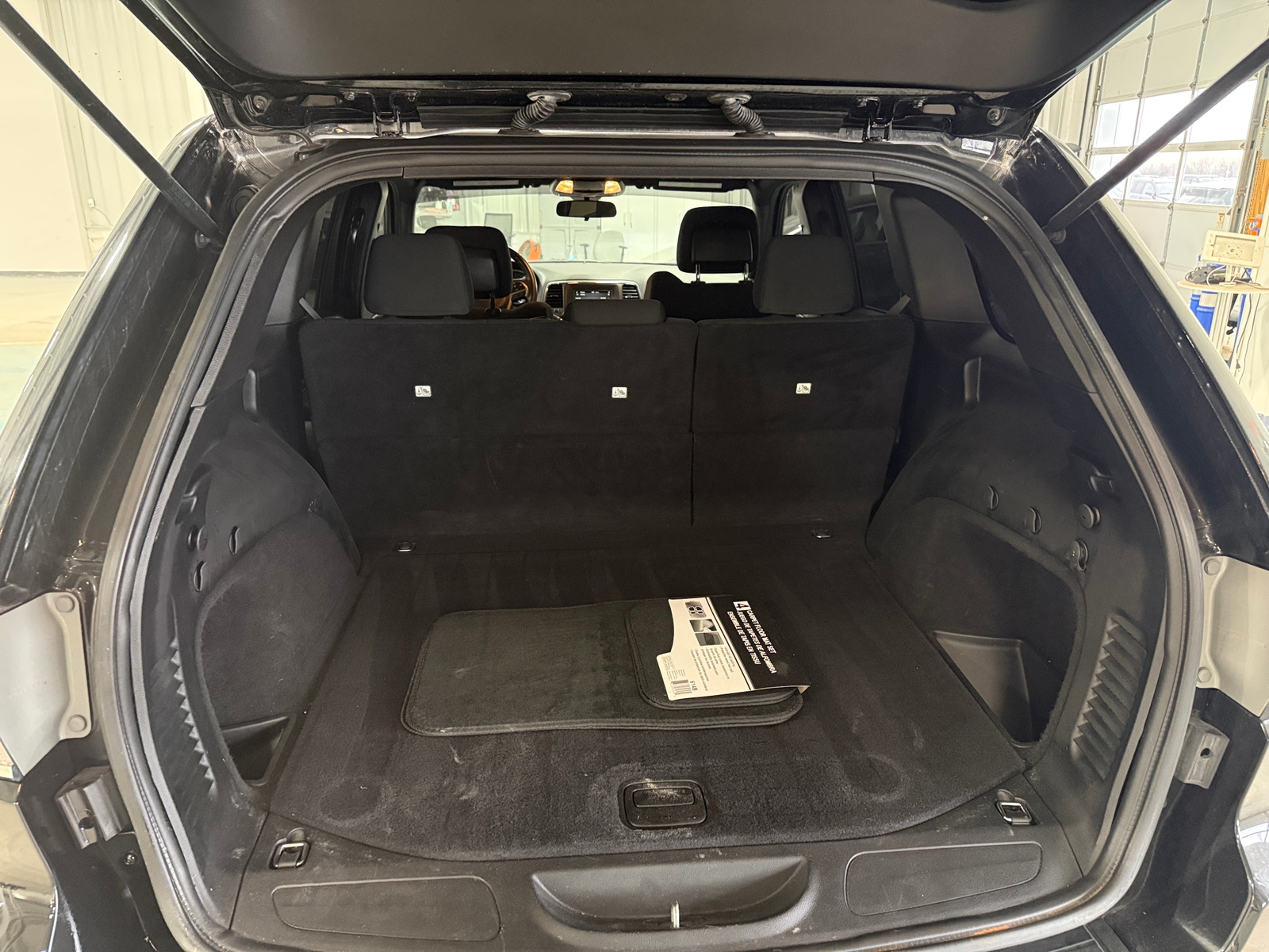 Thumbnail: 2019 Jeep Grand Cherokee - 7