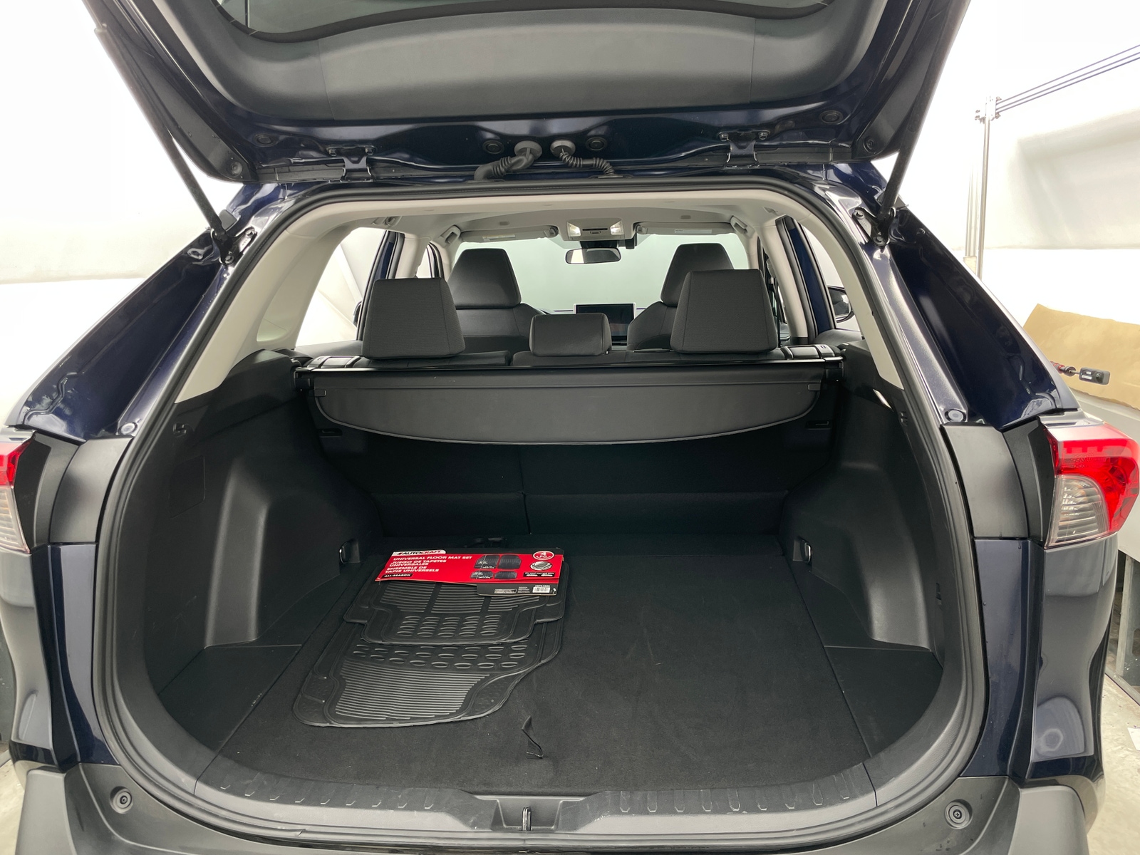 Thumbnail: 2025 Toyota RAV4 - 7