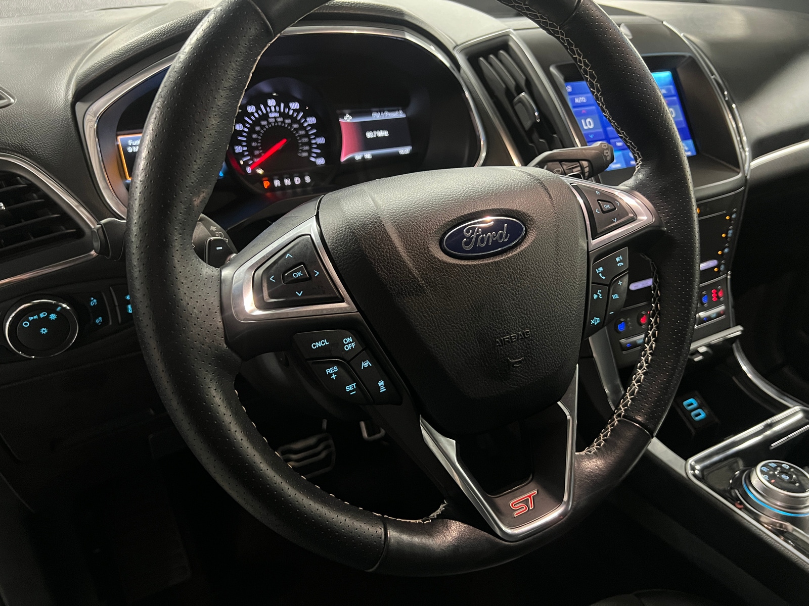 Thumbnail: 2020 Ford Edge - 5