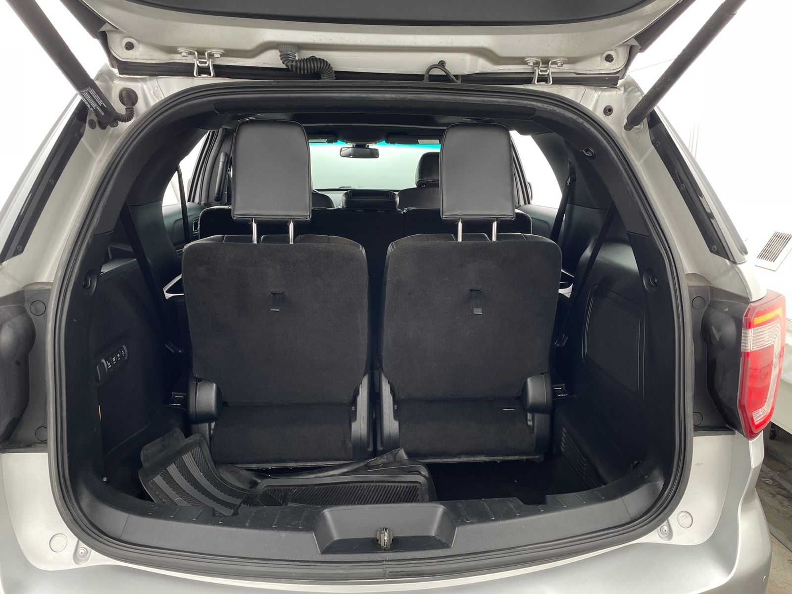 Thumbnail: 2016 Ford Explorer - 6