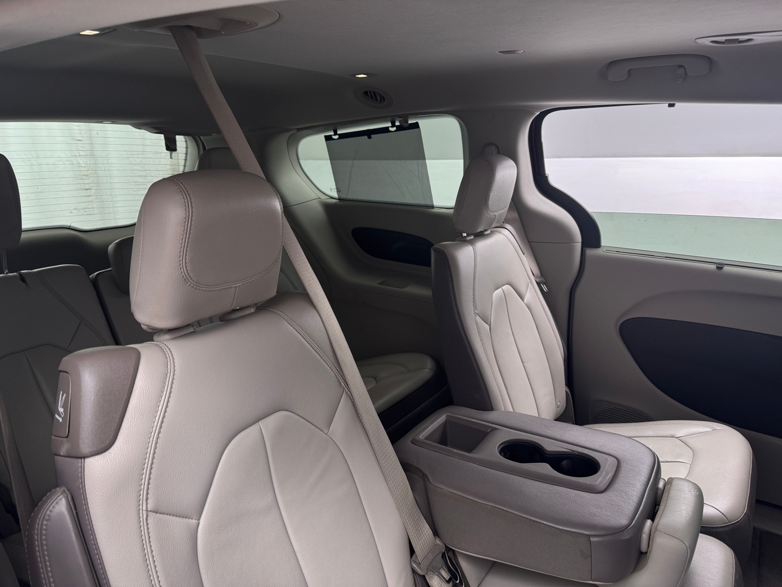 Thumbnail: 2017 Chrysler Pacifica - 5