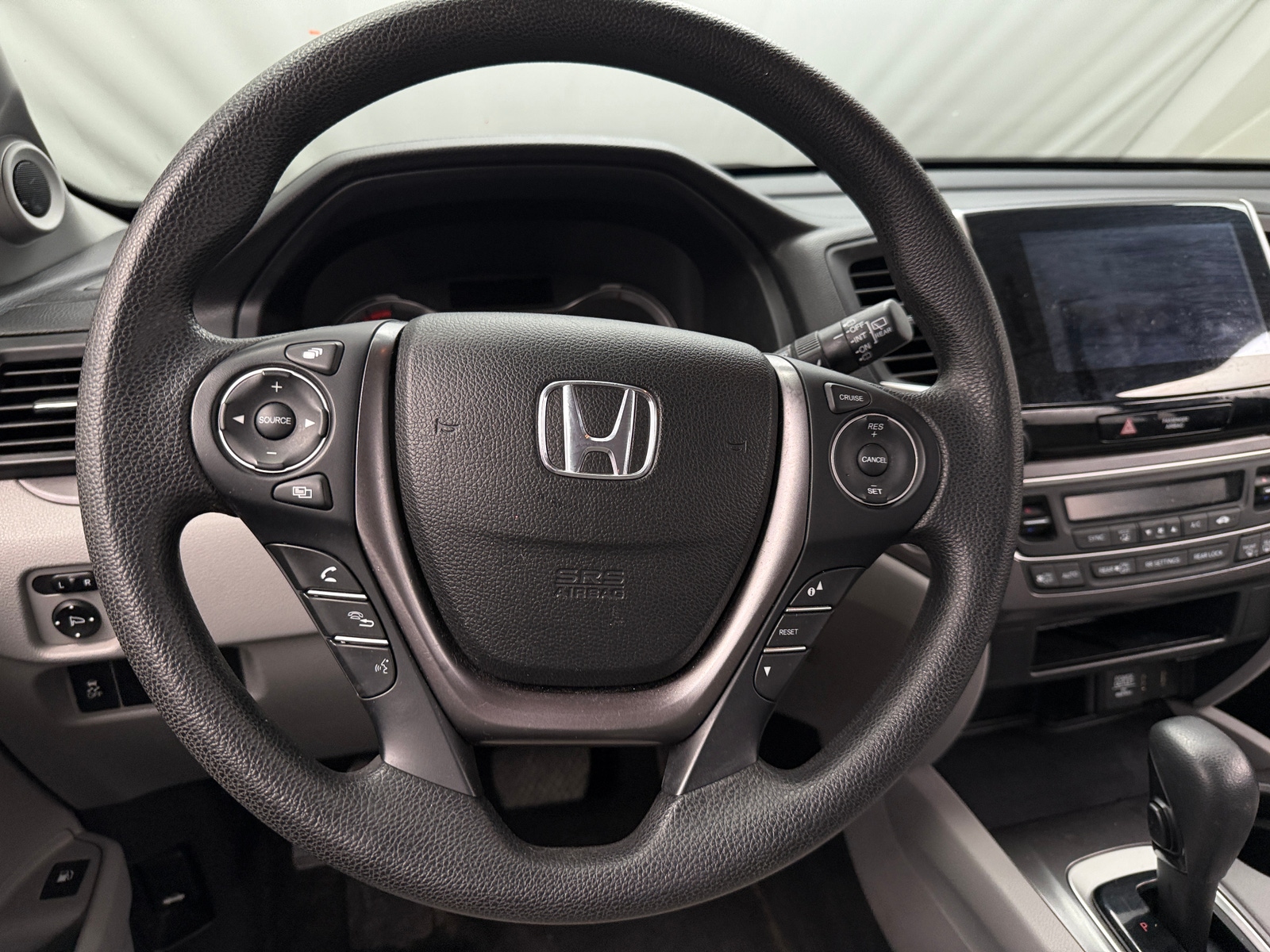 Thumbnail: 2017 Honda Pilot - 5