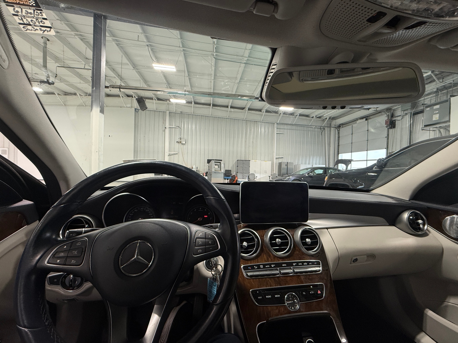 Thumbnail: 2016 Mercedes-Benz C-Class - 2