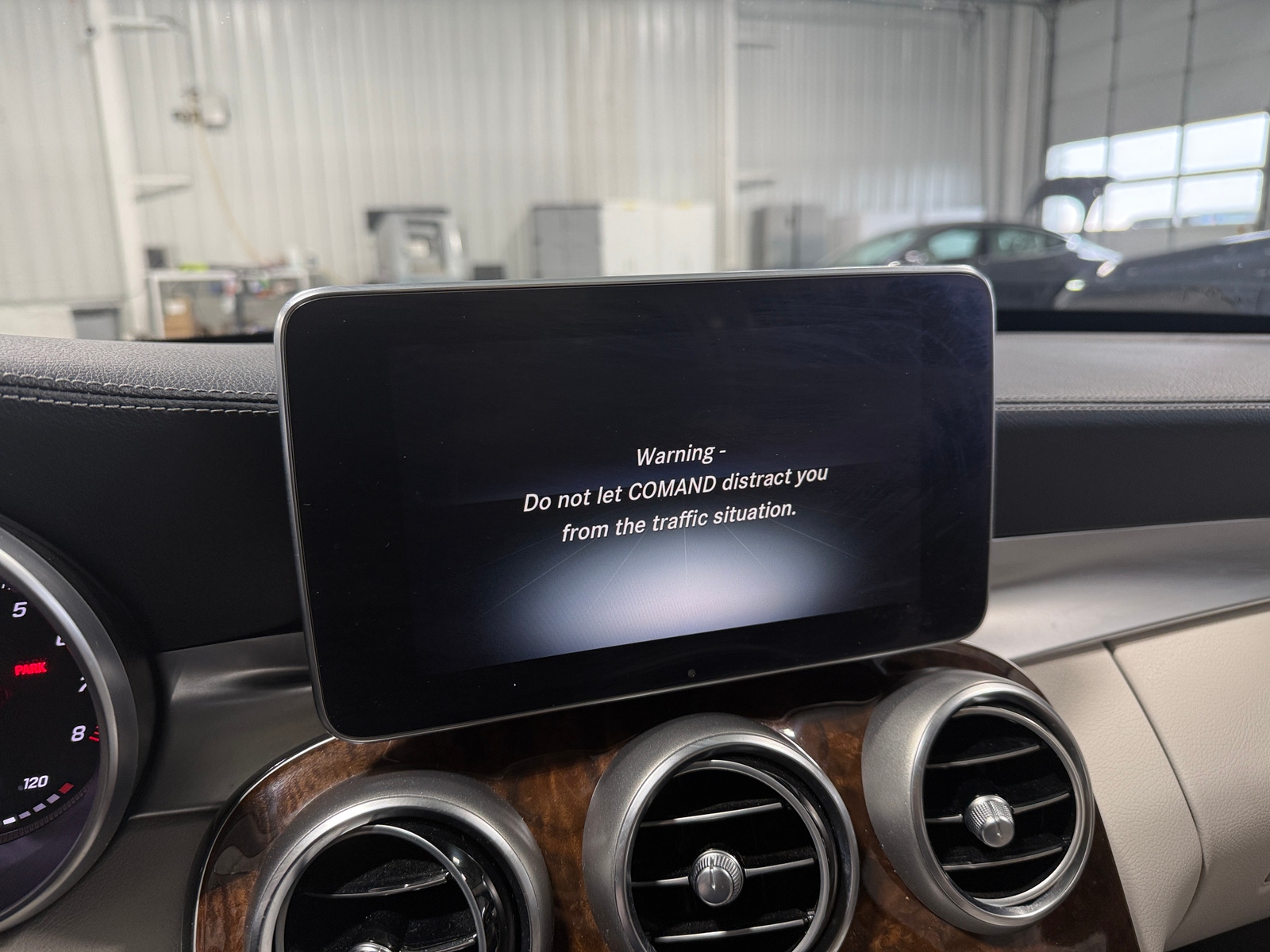 Thumbnail: 2016 Mercedes-Benz C-Class - 3