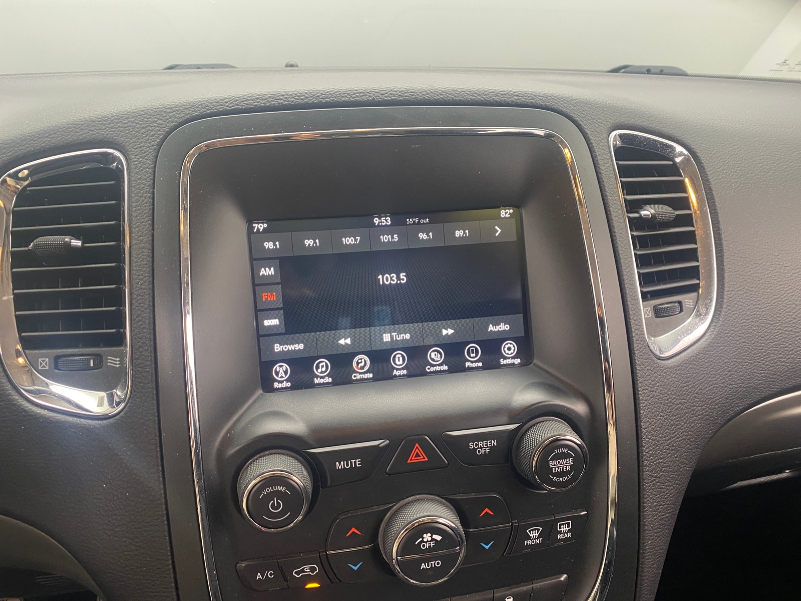 Thumbnail: 2018 Dodge Durango - 4