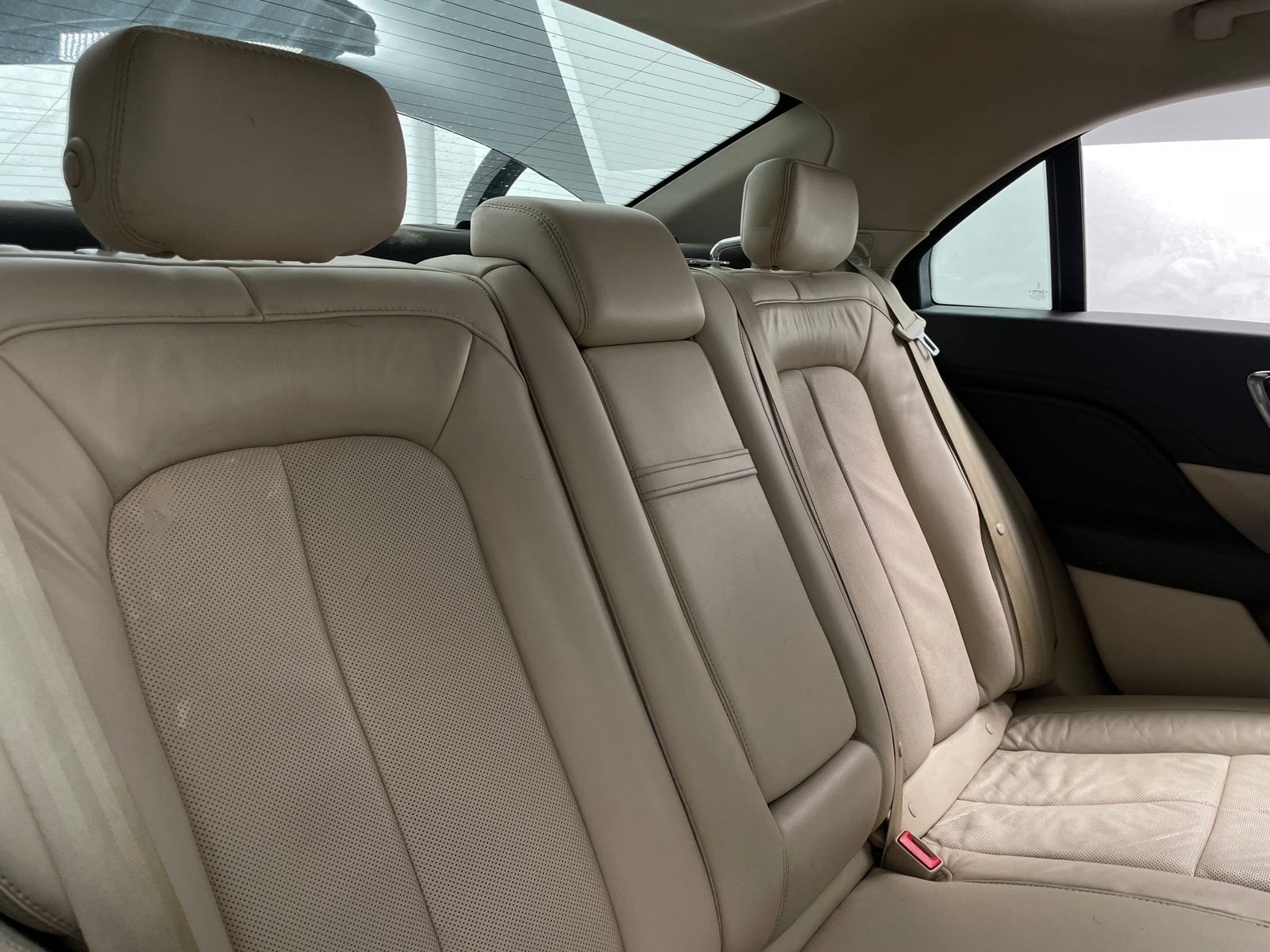 Thumbnail: 2018 Lincoln Continental - 5